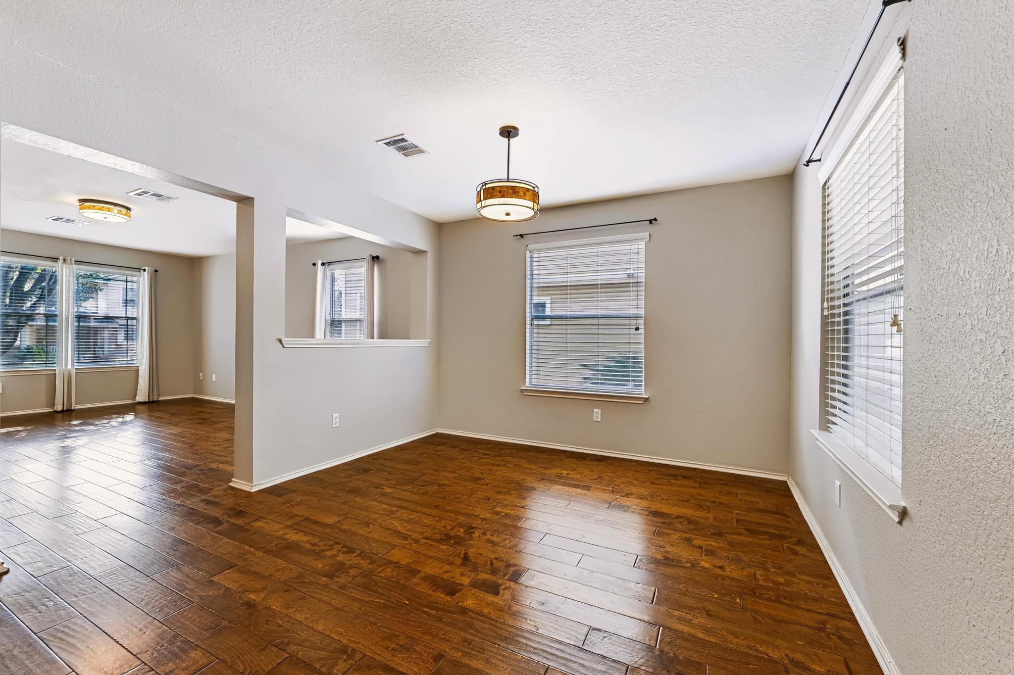 1421 Davis Mountain Loop Property Photo 31