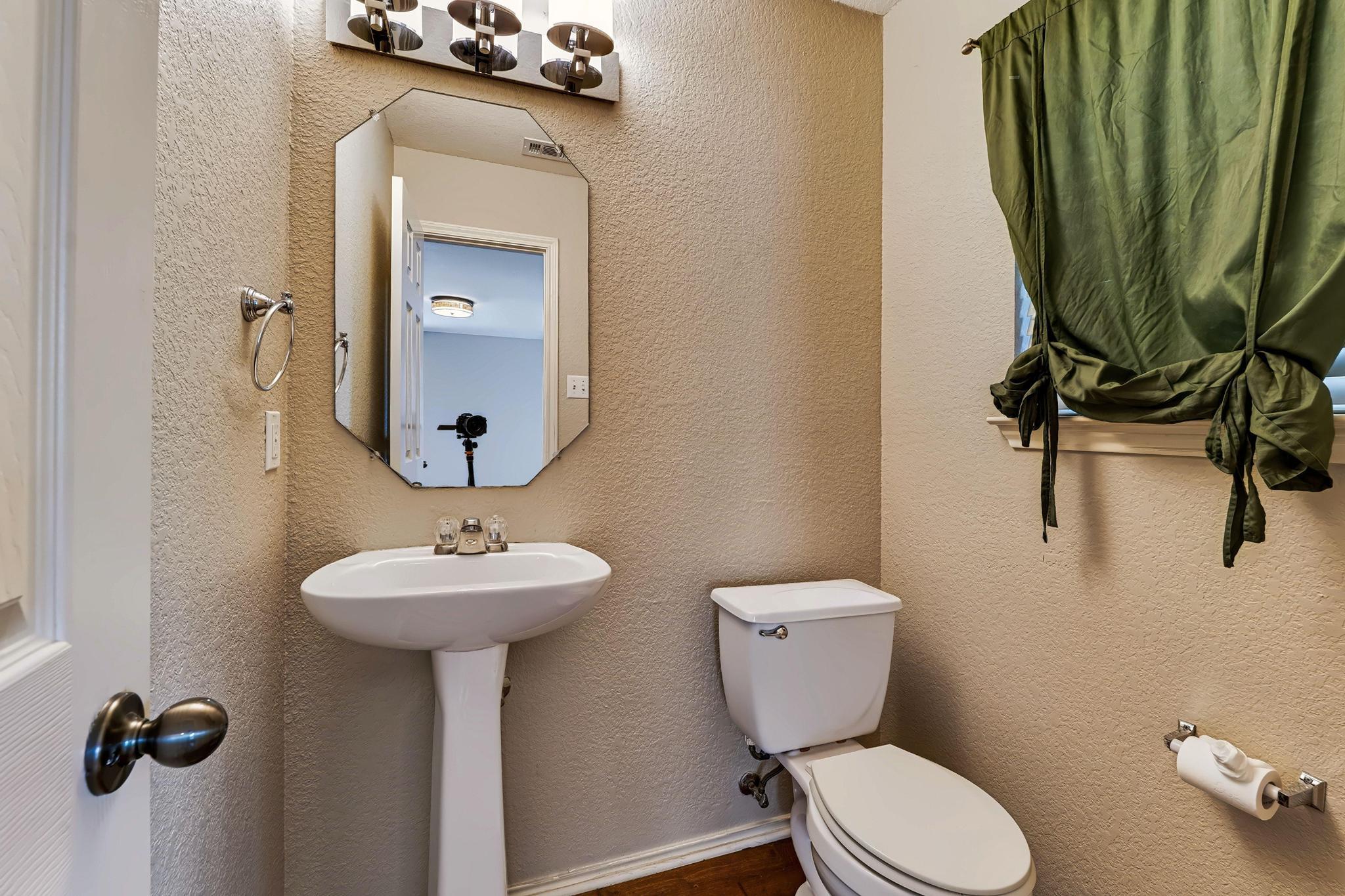 1421 Davis Mountain Loop Property Photo 32