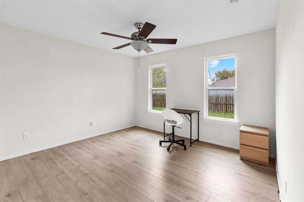 1907 W Loop #b None #b Property Photo 7