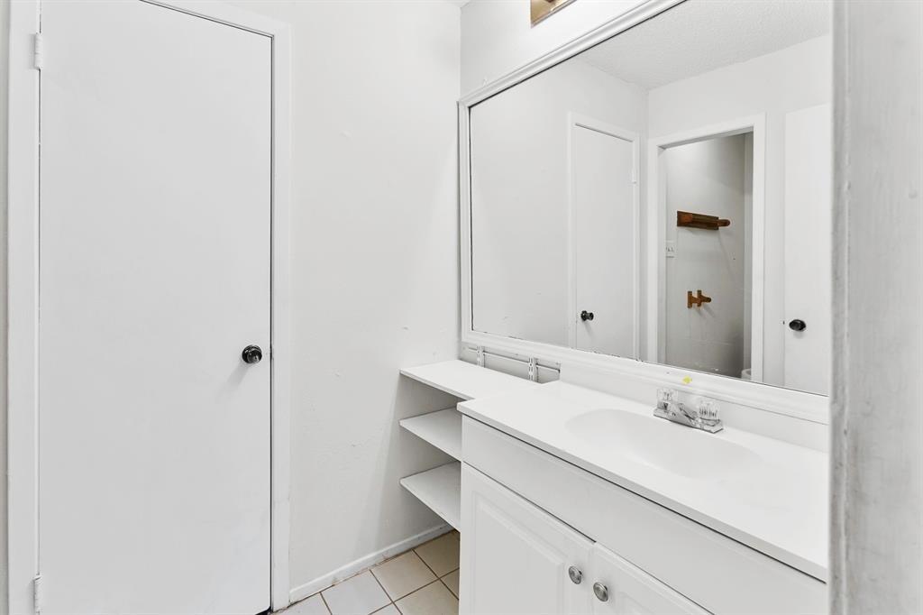 1907 W Loop #b None #b Property Photo 9