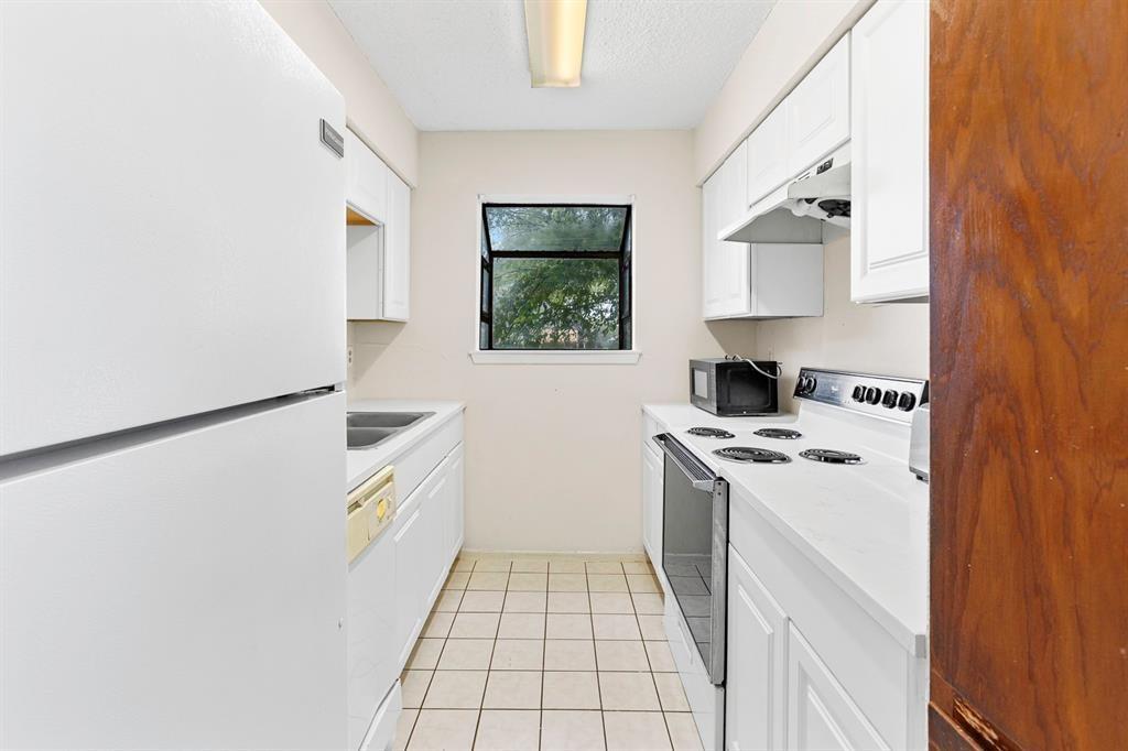 1907 W Loop #b None #b Property Photo 11