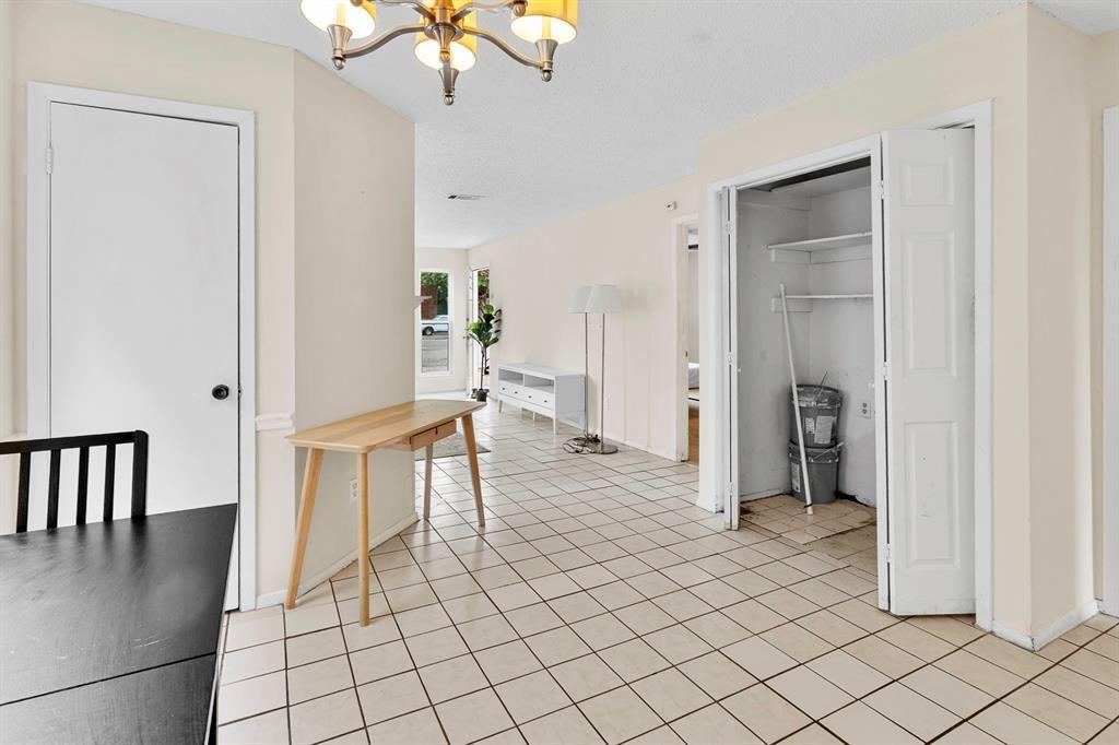 1907 W Loop #b None #b Property Photo 12