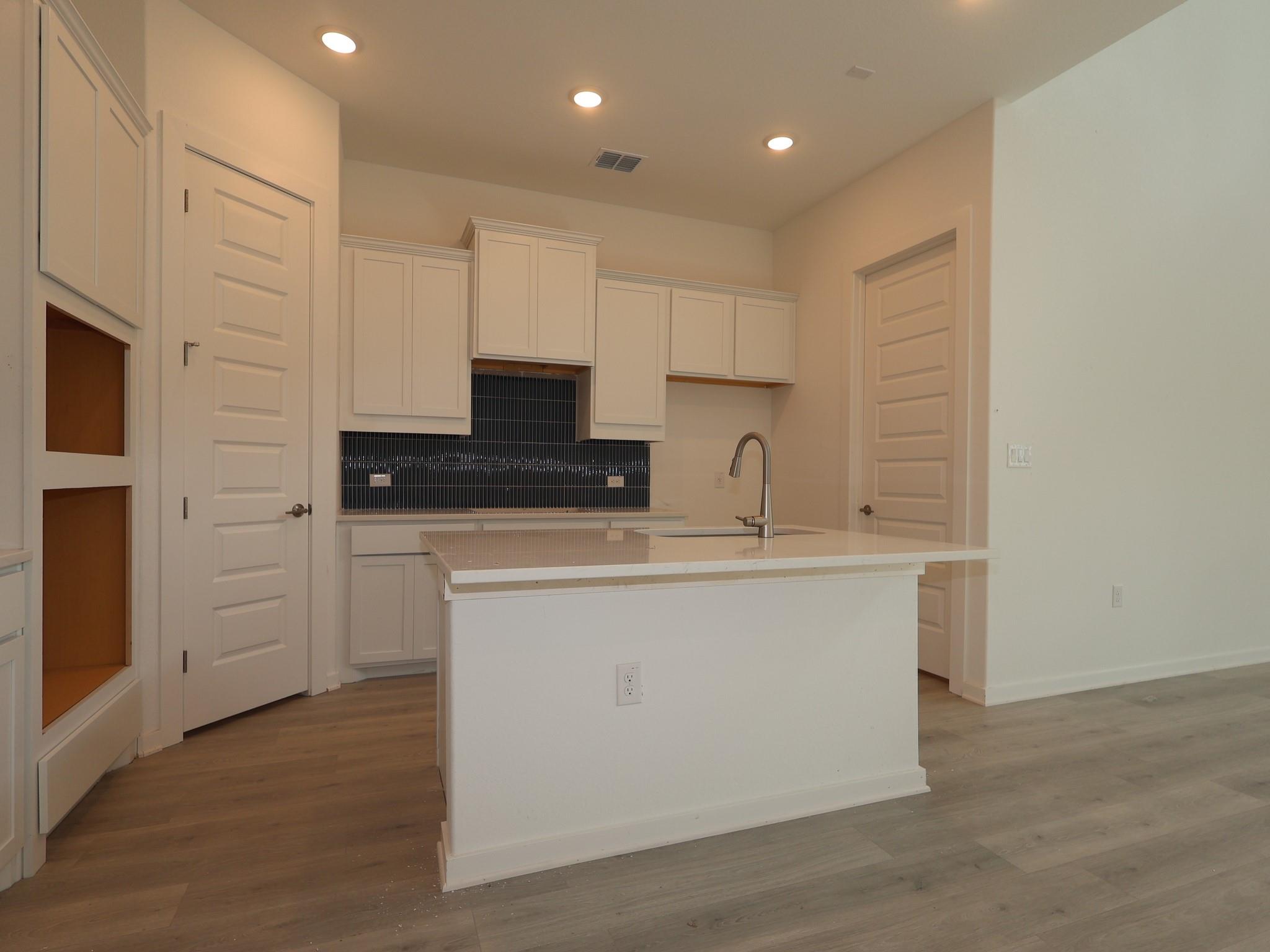 13211 Stabler Dr Property Photo 5