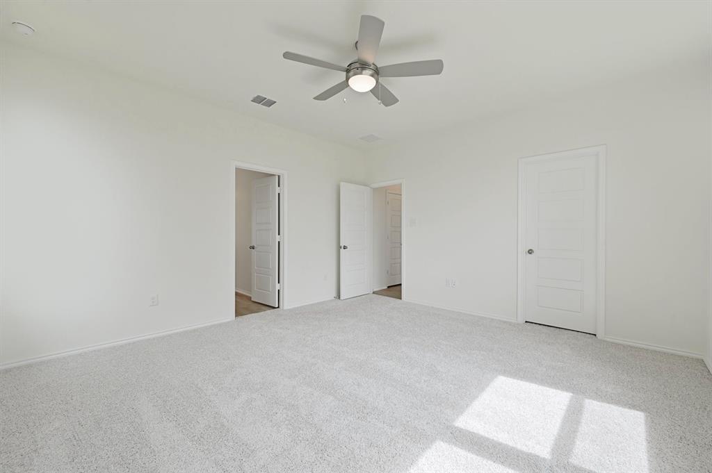 290 Auburn St Property Photo 15