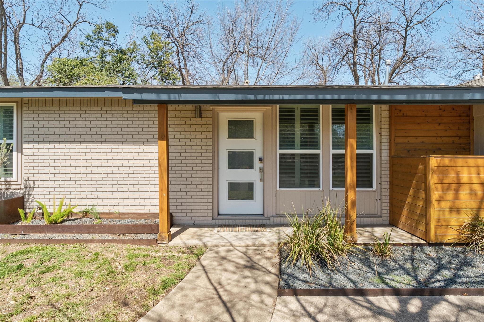 6414 Kenilworth Dr Property Photo 1