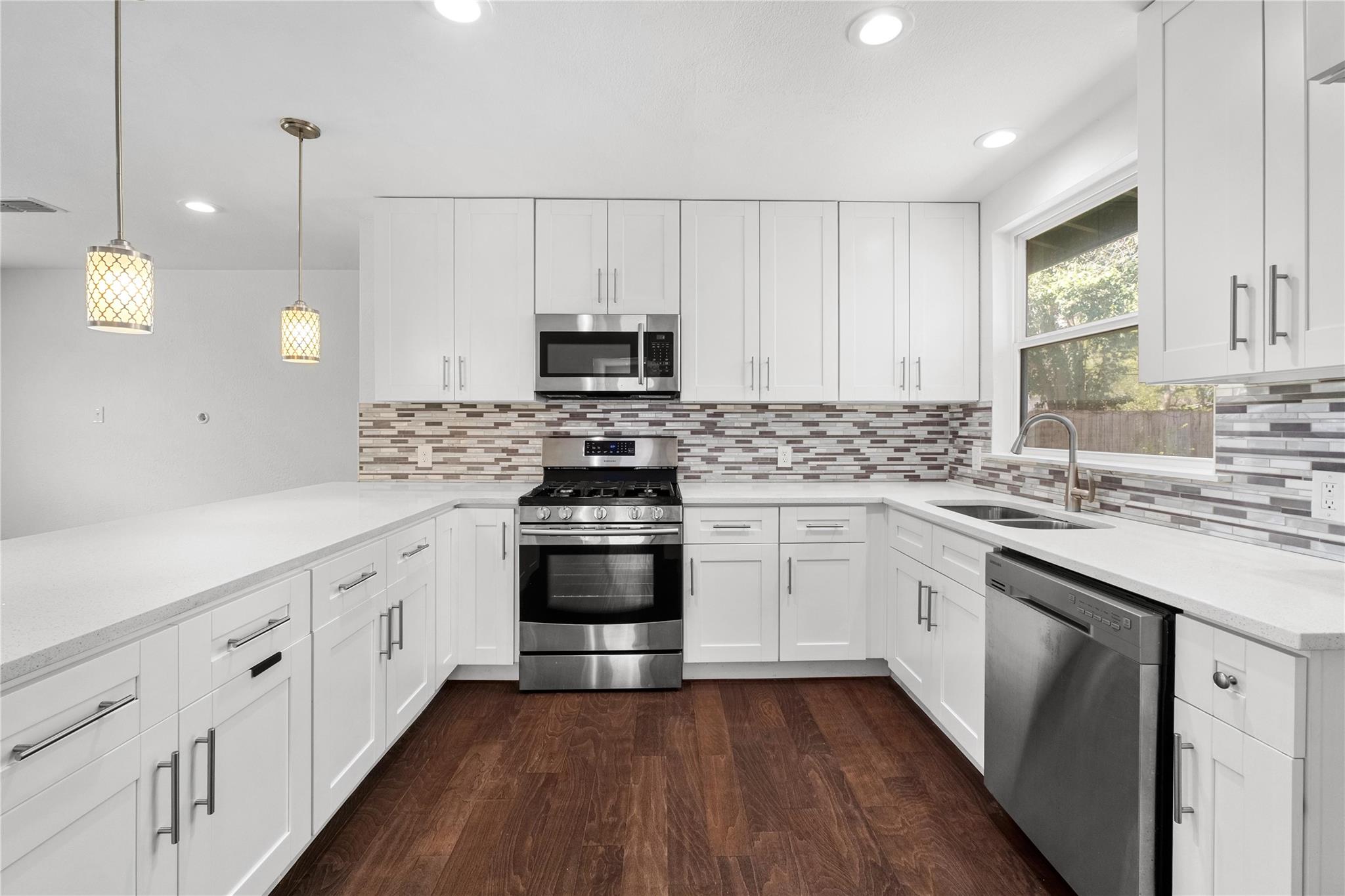 6414 Kenilworth Dr Property Photo 8