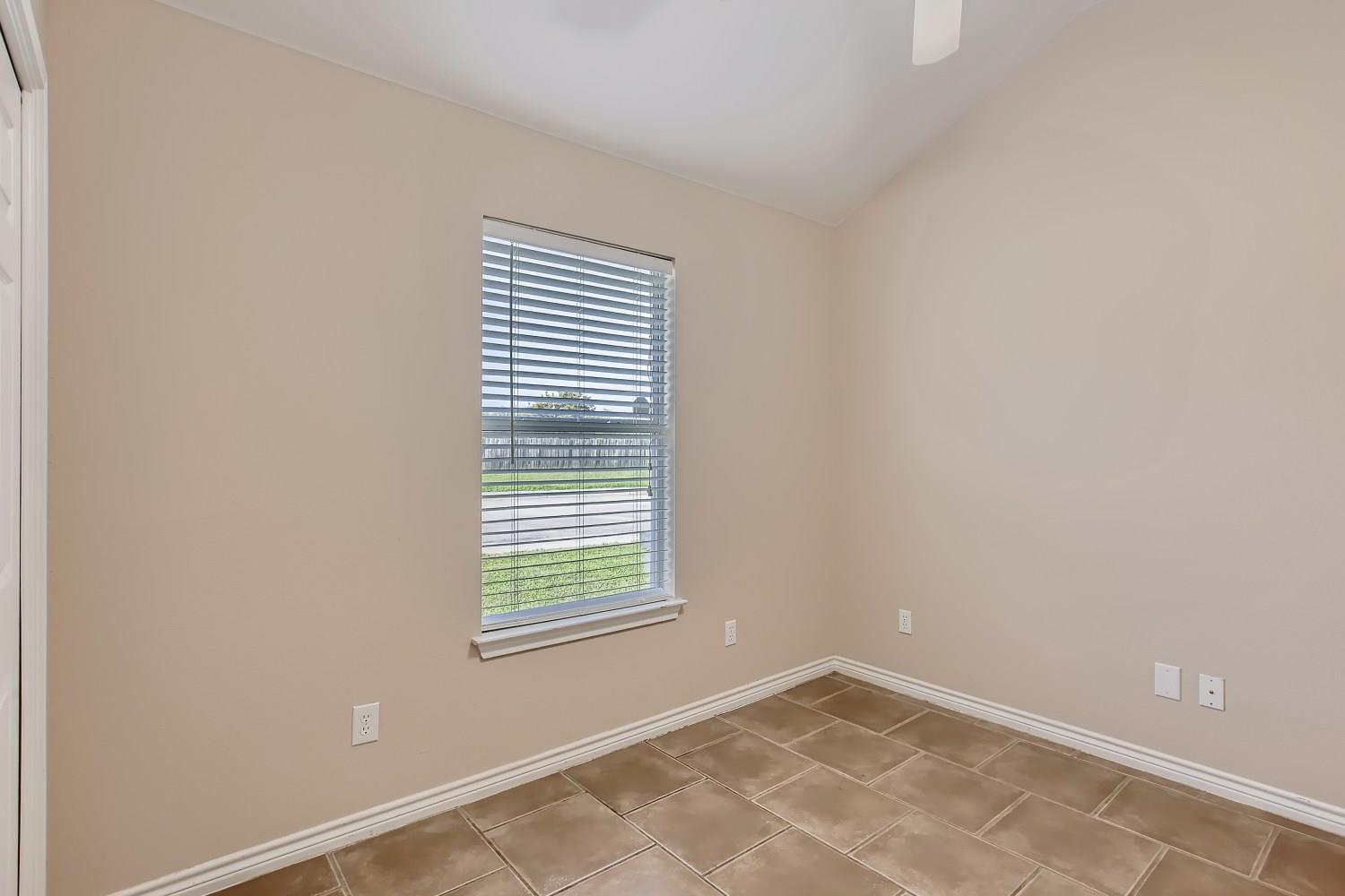 3032 Douglas Fir Dr Property Photo 8