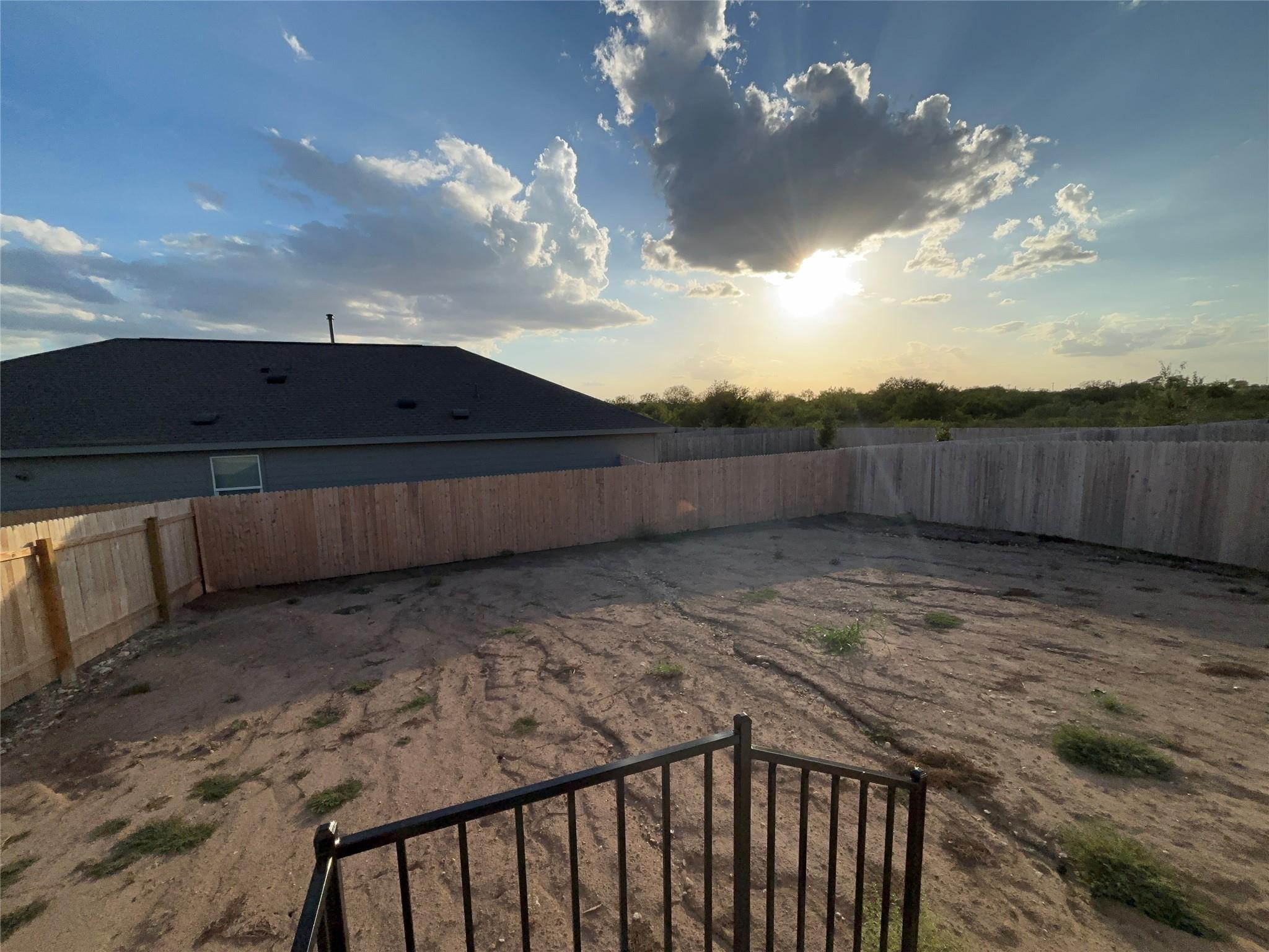 644 Whoopers Loop Property Photo 12
