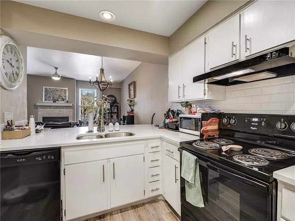 5313 Indio Dr #b Property Photo 6