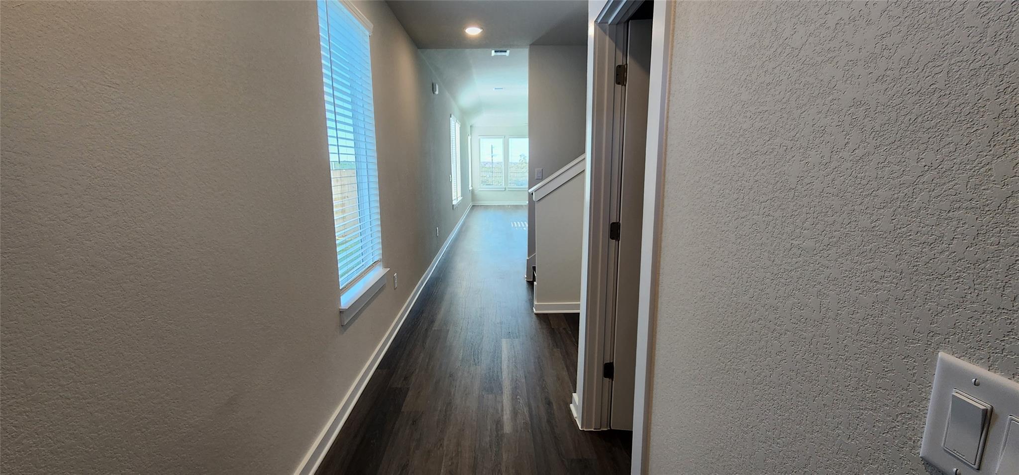 2208 Delano Dr Property Photo 4