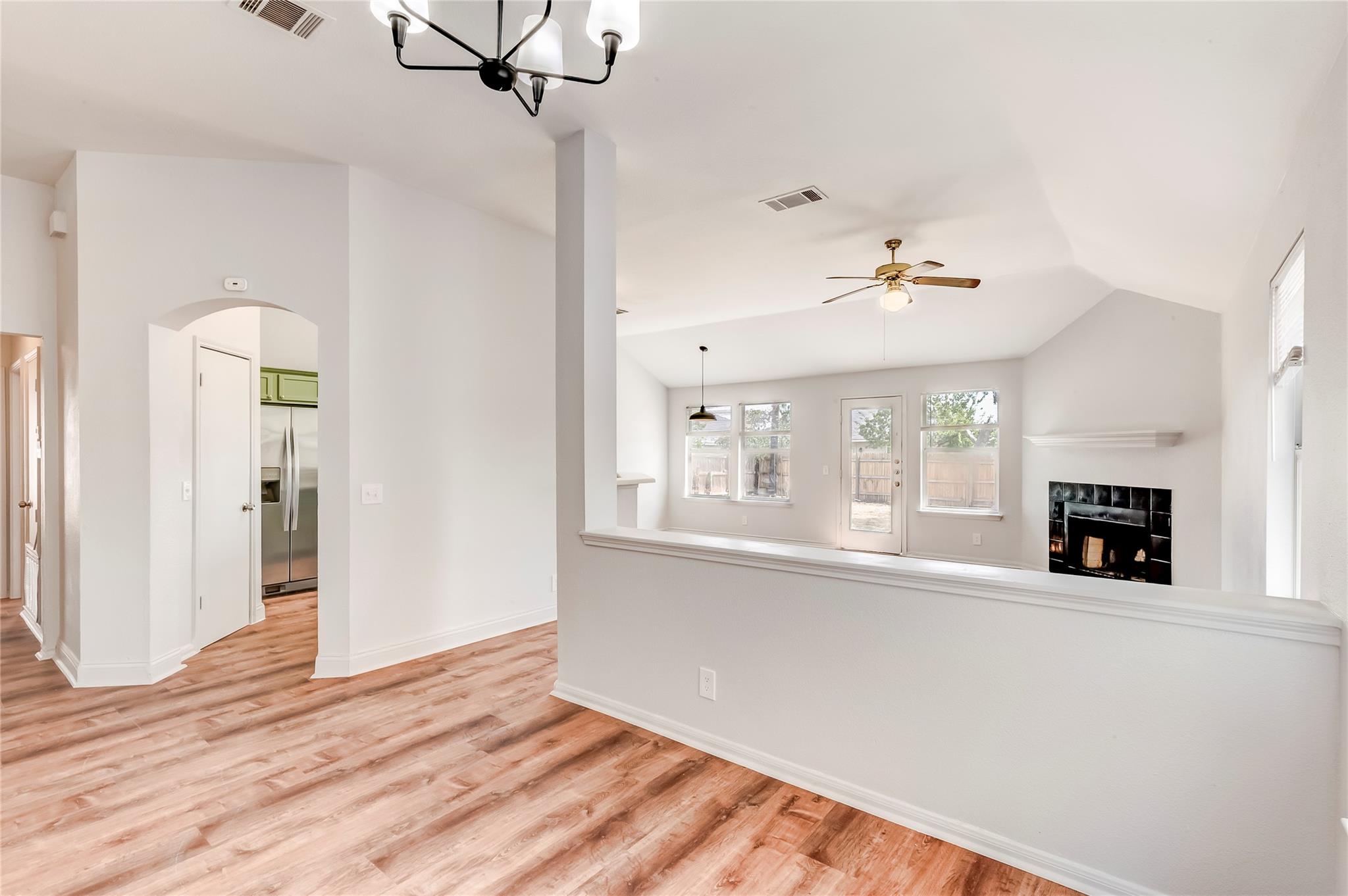 3507 Crownover St Property Photo 16