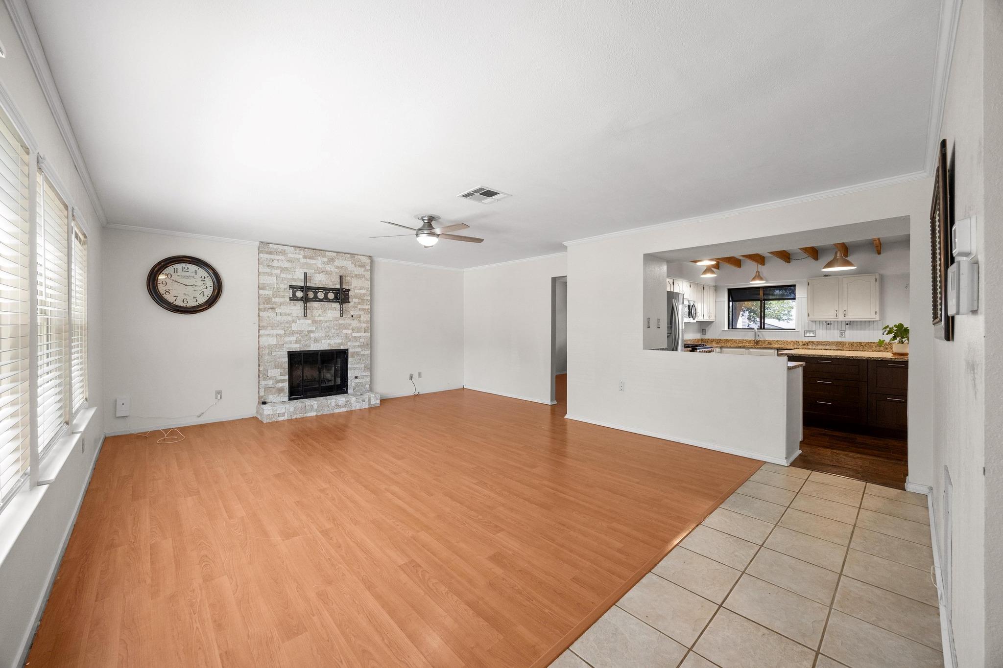 11811 Buggy Whip Trl Property Photo 6