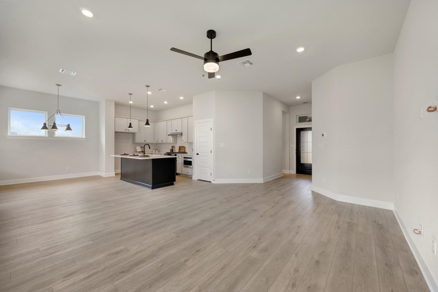 311 Flowering Senna Dr Property Photo 8