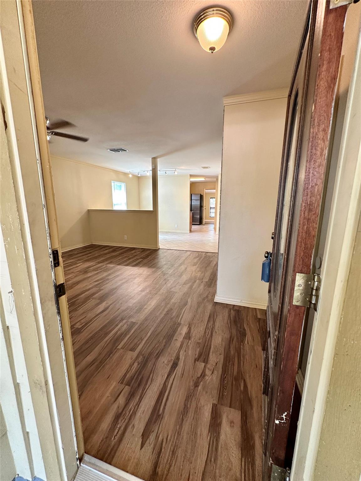 6913 Sabrina Dr Property Photo 4
