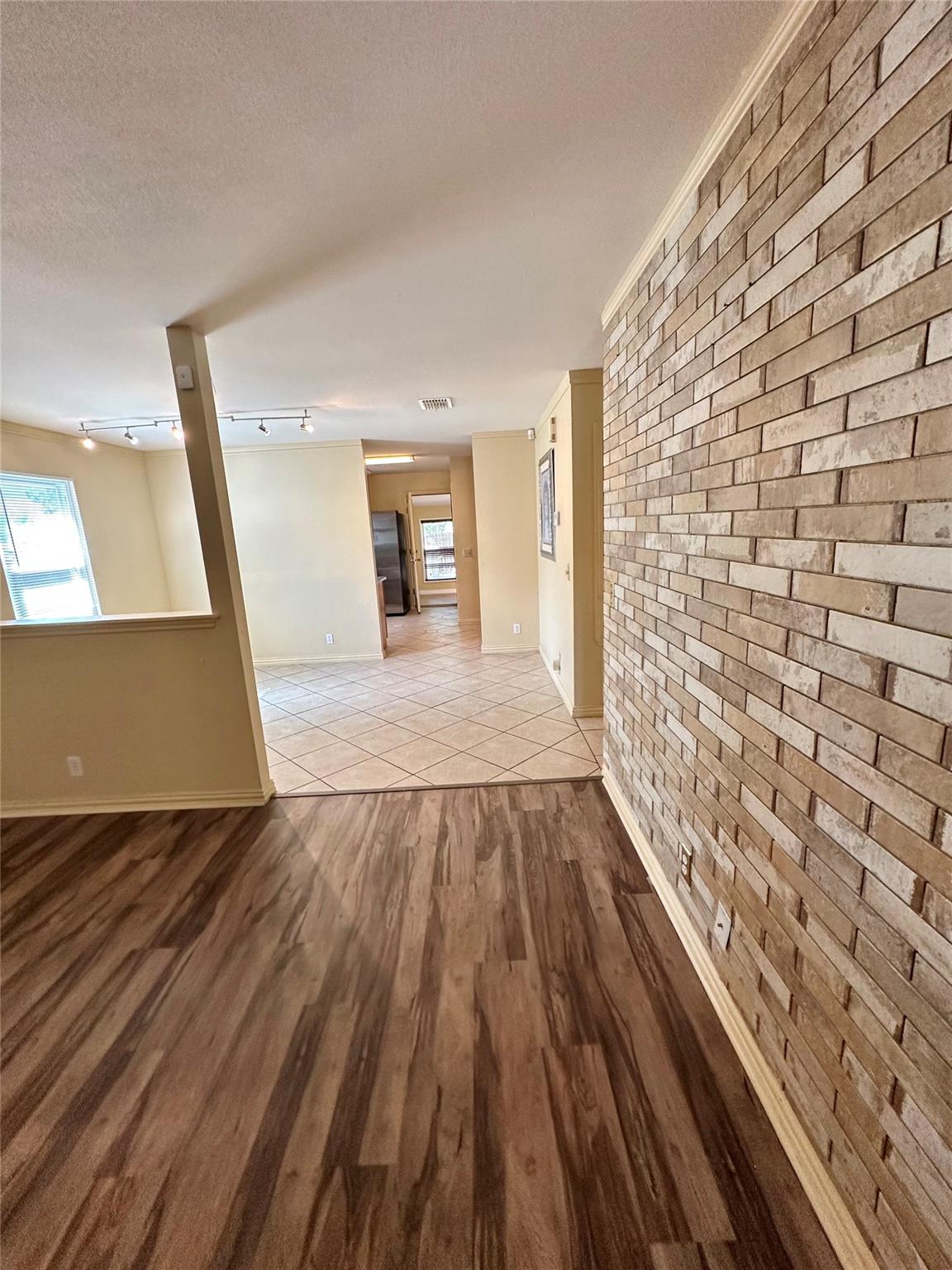 6913 Sabrina Dr Property Photo 6