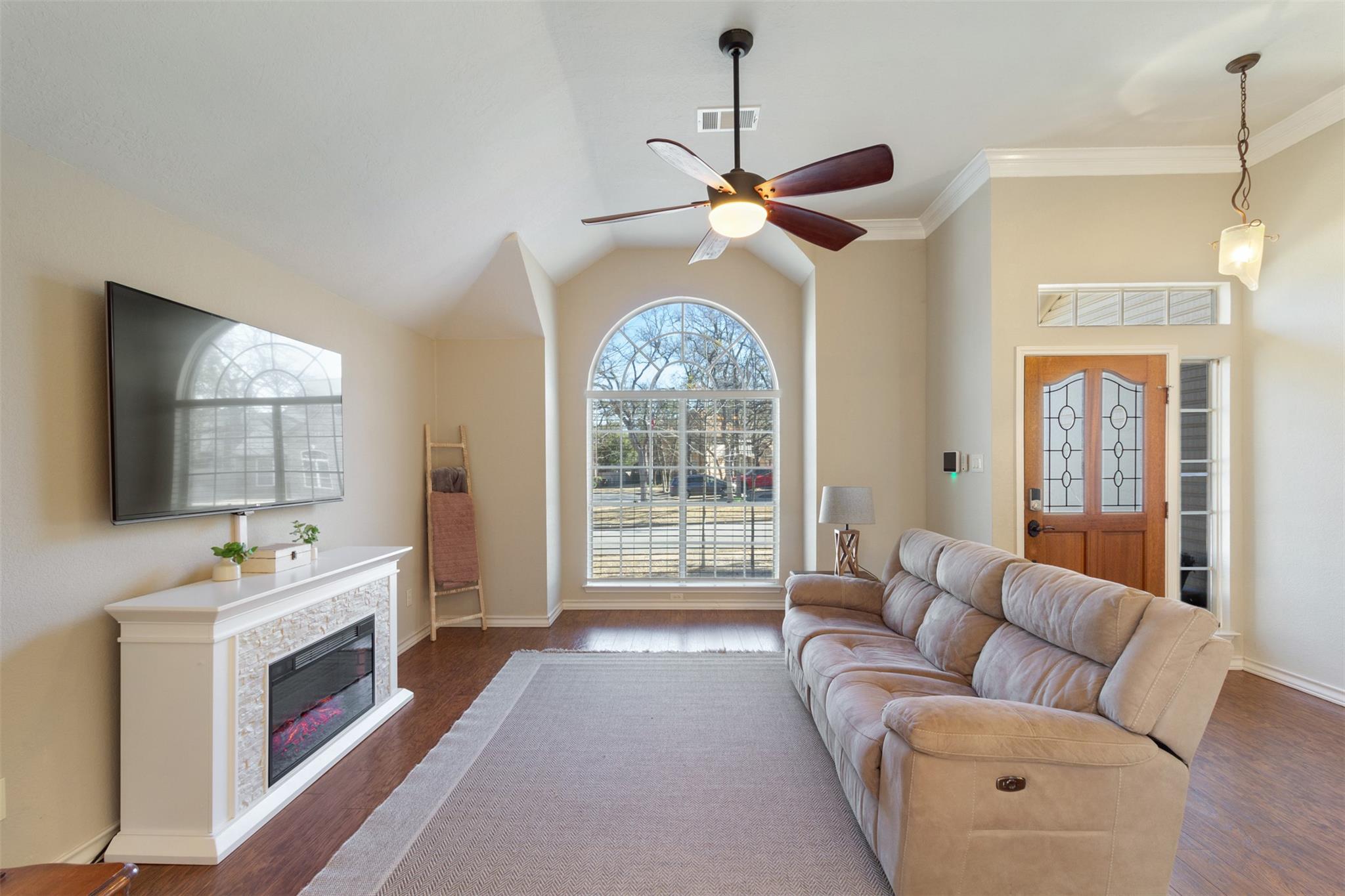 2608 Starling Dr Property Photo 6