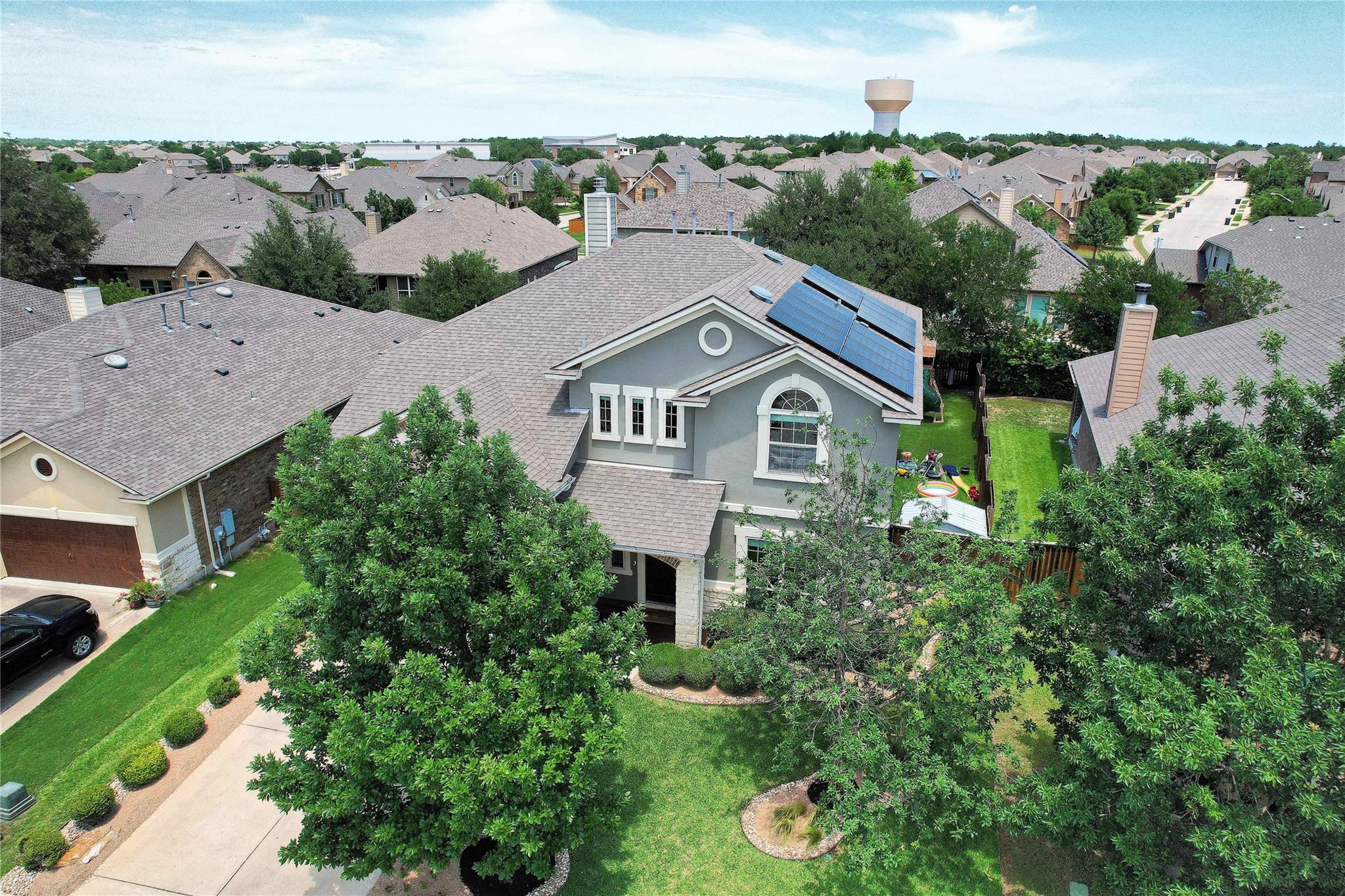 116 Claiborne Lake Ln Property Photo 2