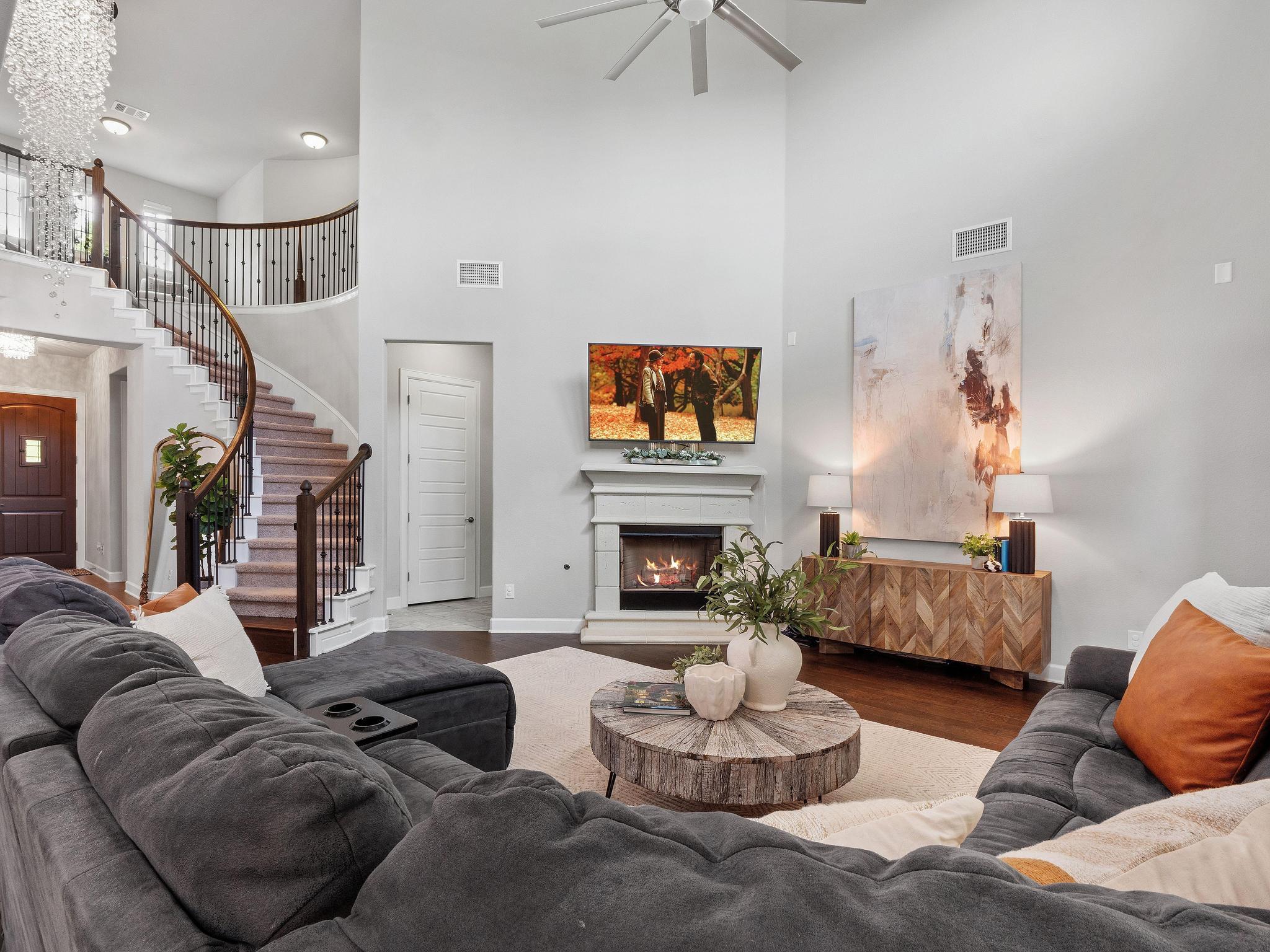 116 Claiborne Lake Ln Property Photo 6