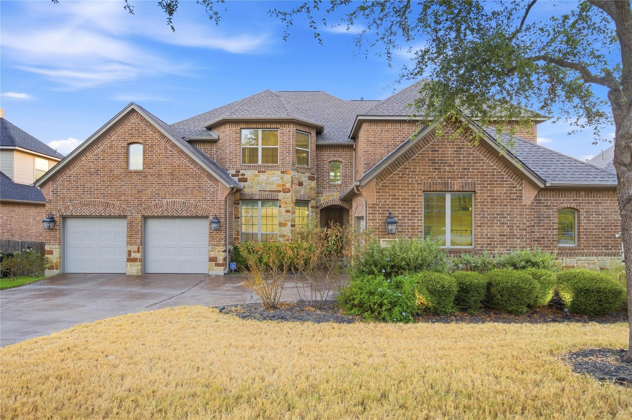 208 Mirafield Ln Property Photo 1
