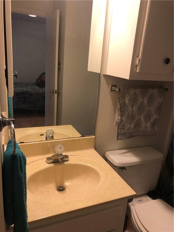 943 Parkview Dr C6 Property Photo 11