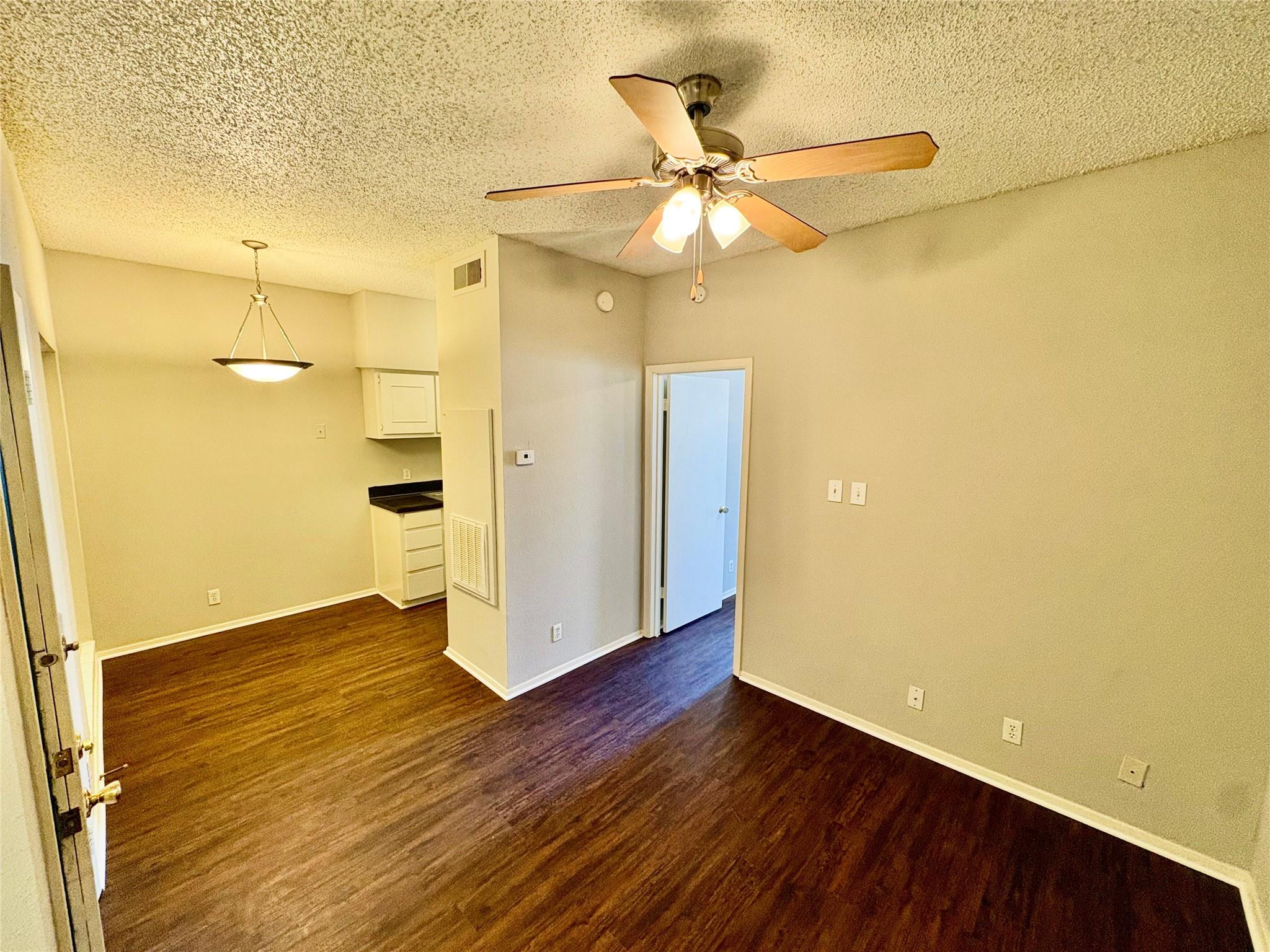 2818 Nueces St #204 Property Photo 3