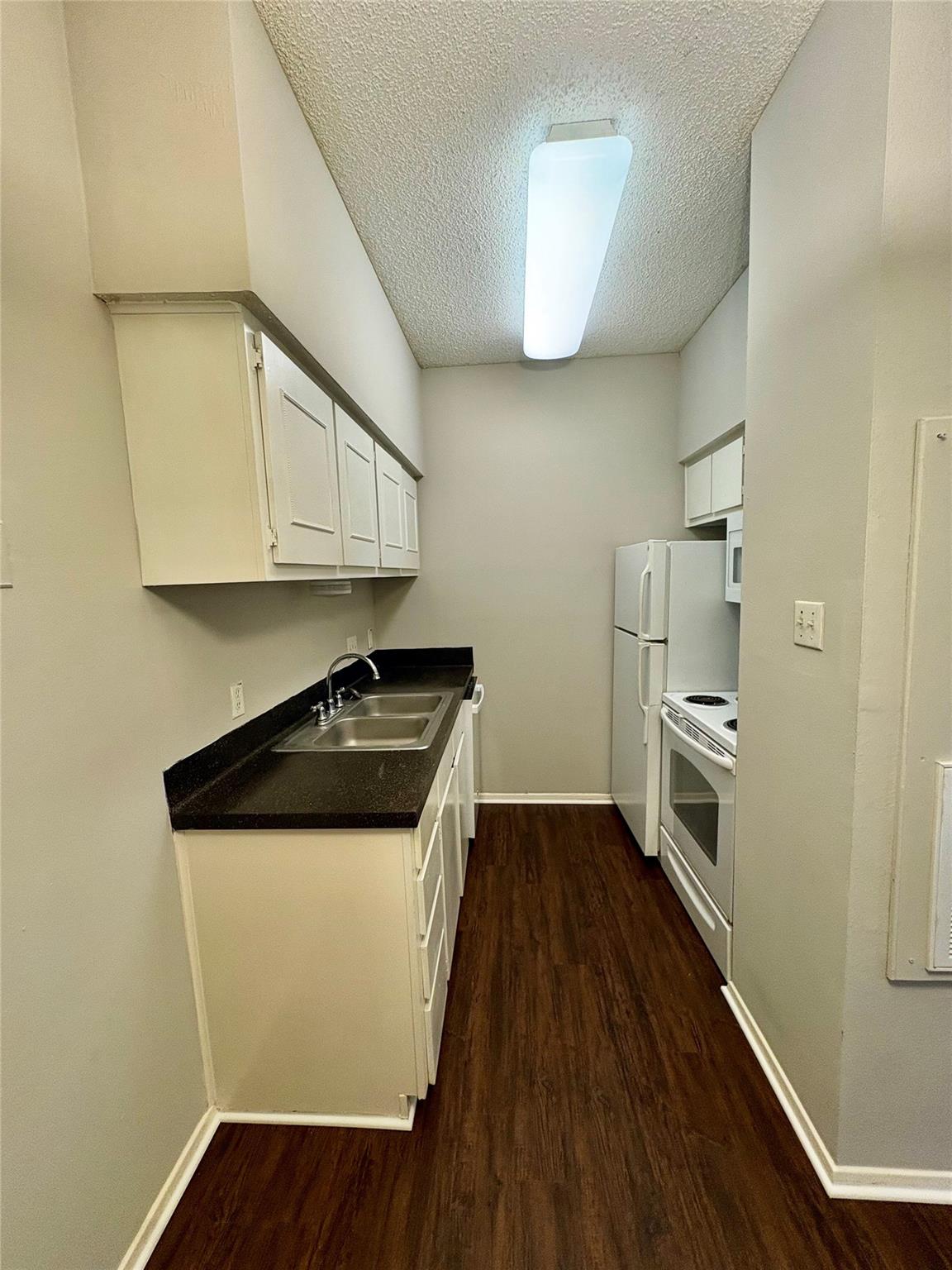 2818 Nueces St #204 Property Photo 4
