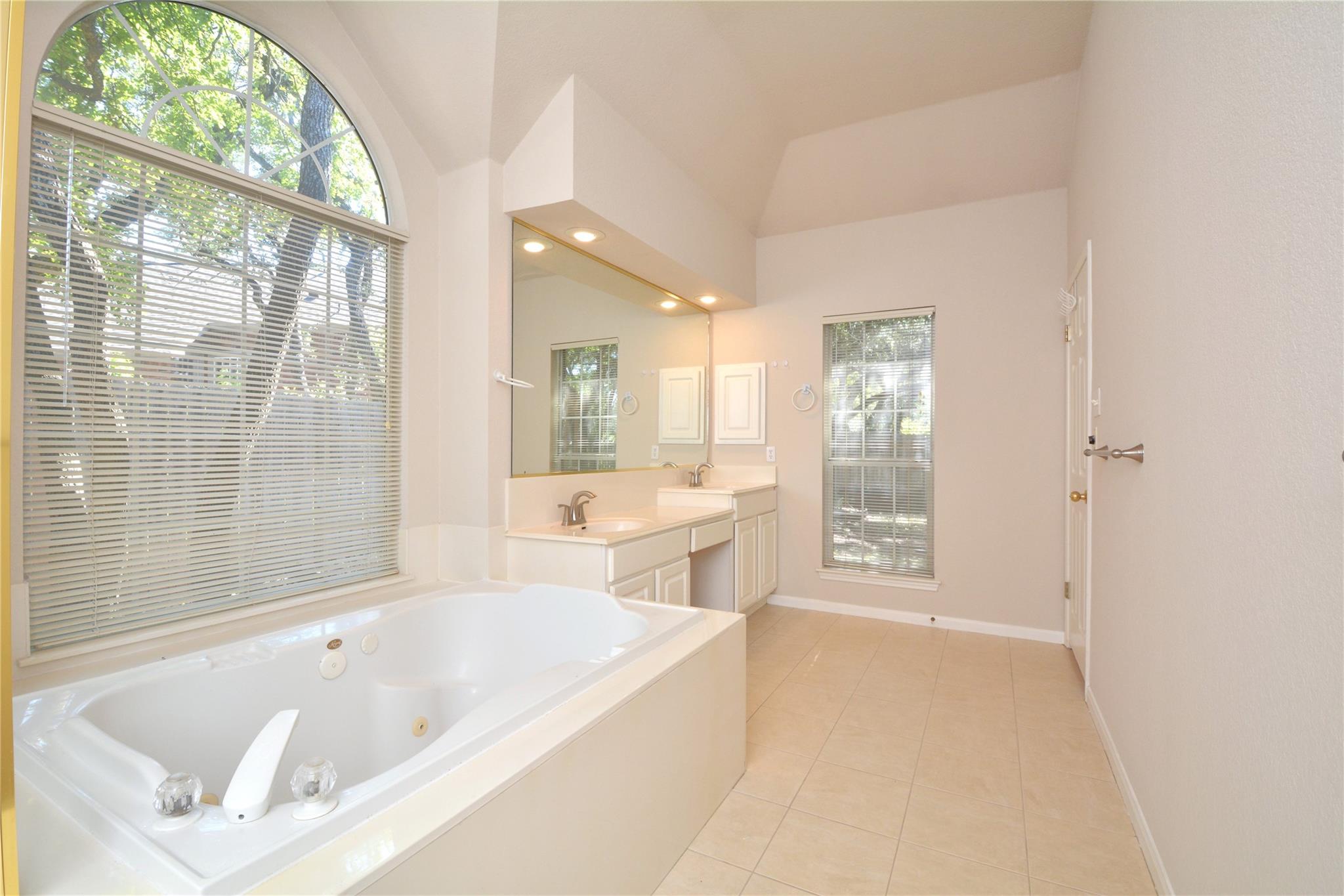 11509 Leon Grande Cv Property Photo 19