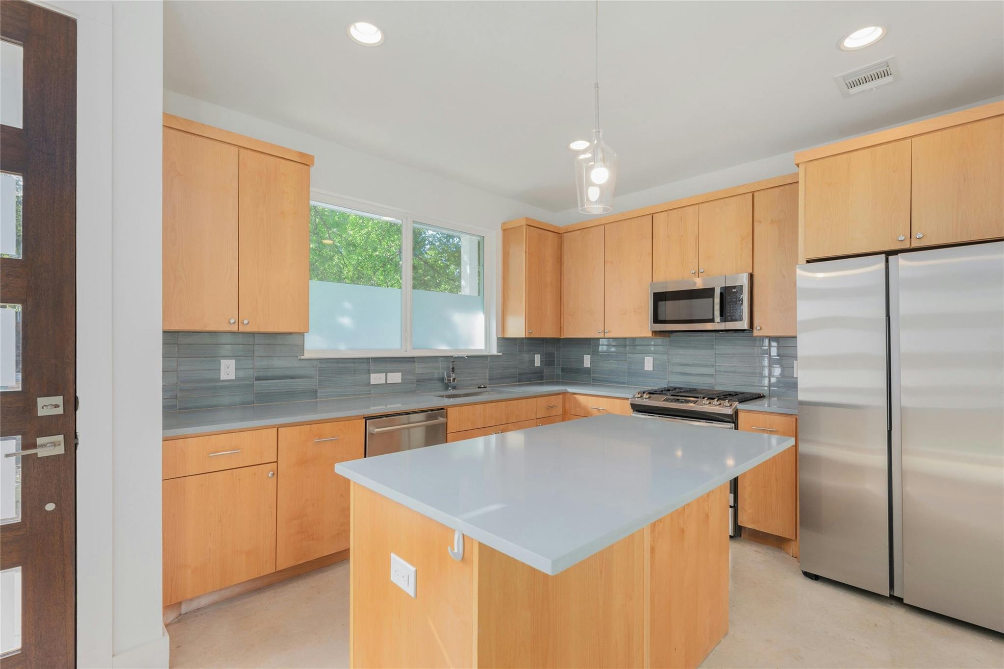 1114 Walton Ln #b Property Photo 7
