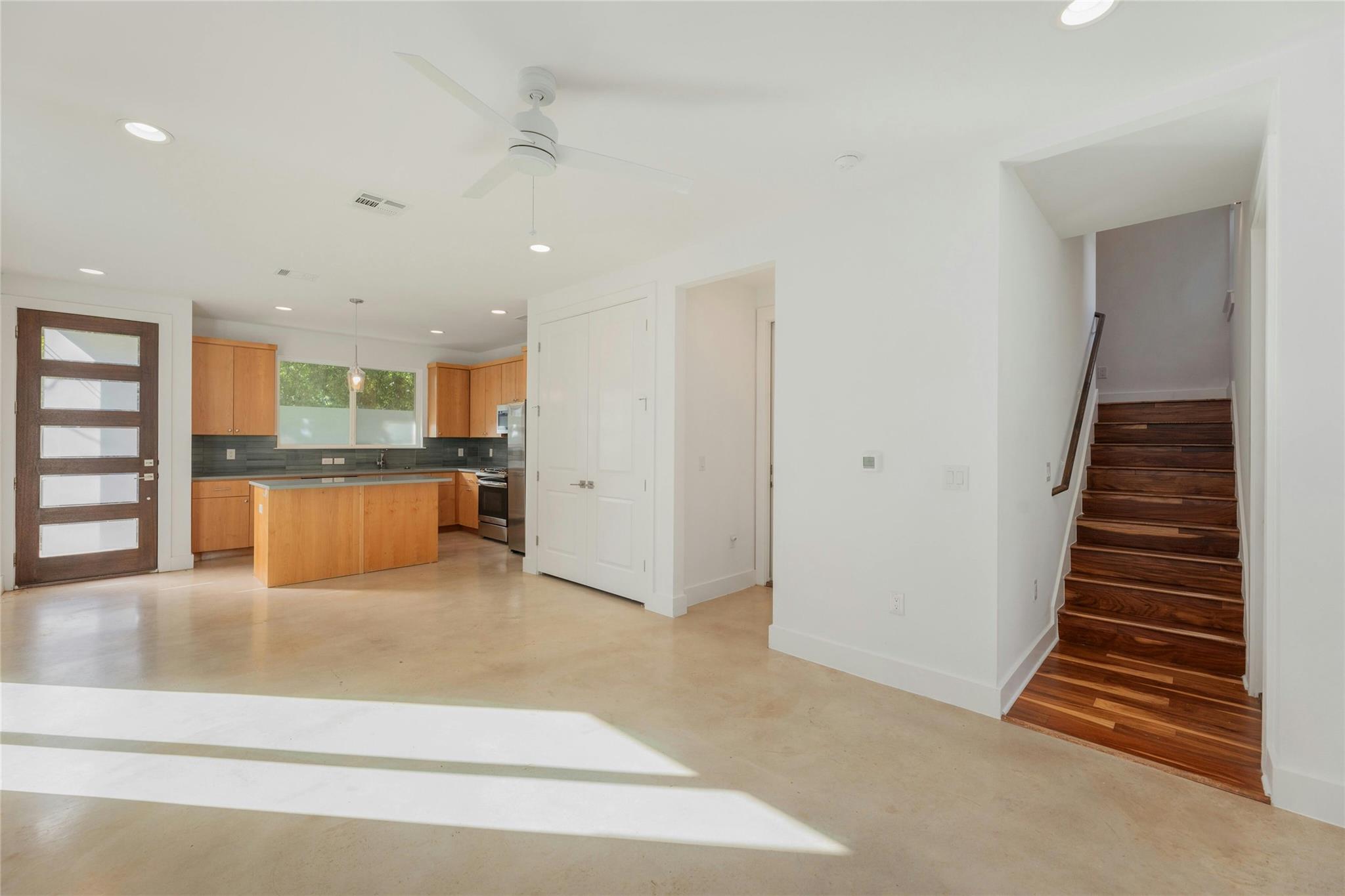 1114 Walton Ln #b Property Photo 13