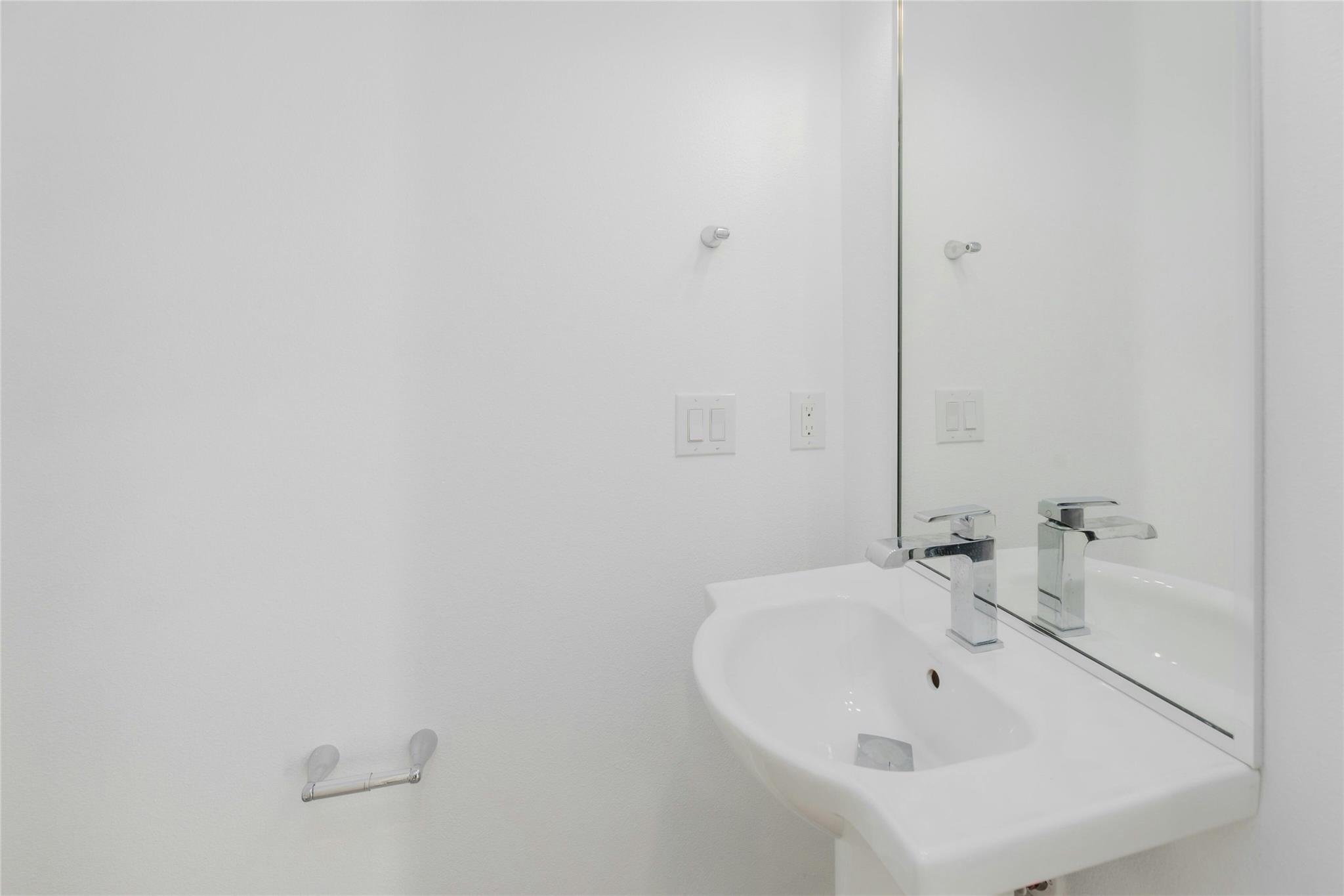 1114 Walton Ln #b Property Photo 15