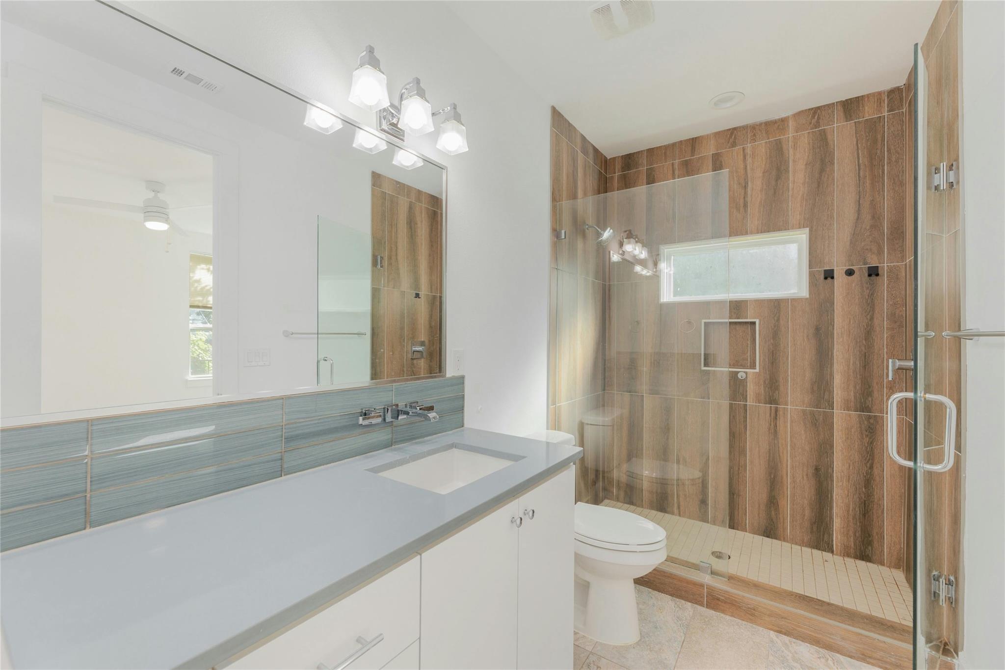 1114 Walton Ln #b Property Photo 22