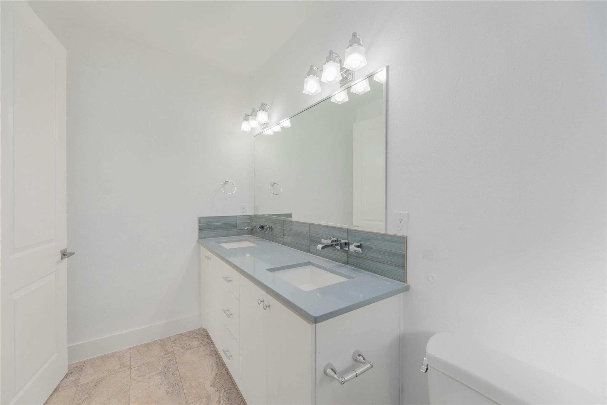 1114 Walton Ln #b Property Photo 23