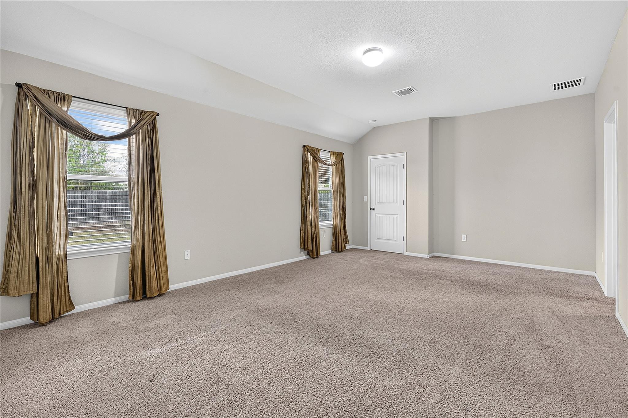 11820 Jamie Dr Property Photo 4