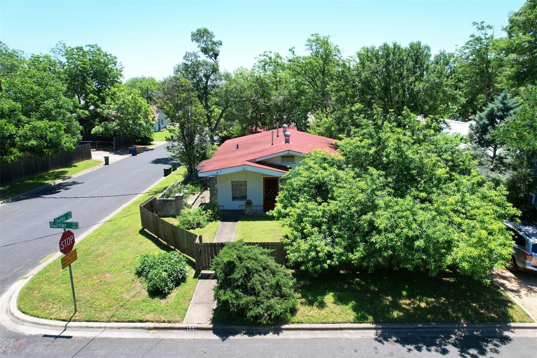 1501 Garner Ave Property Photo 1