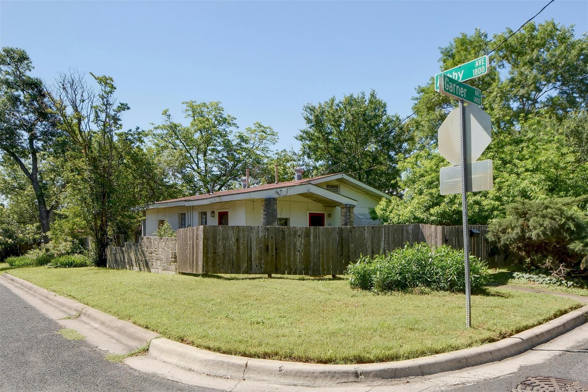 1501 Garner Ave Property Photo 2