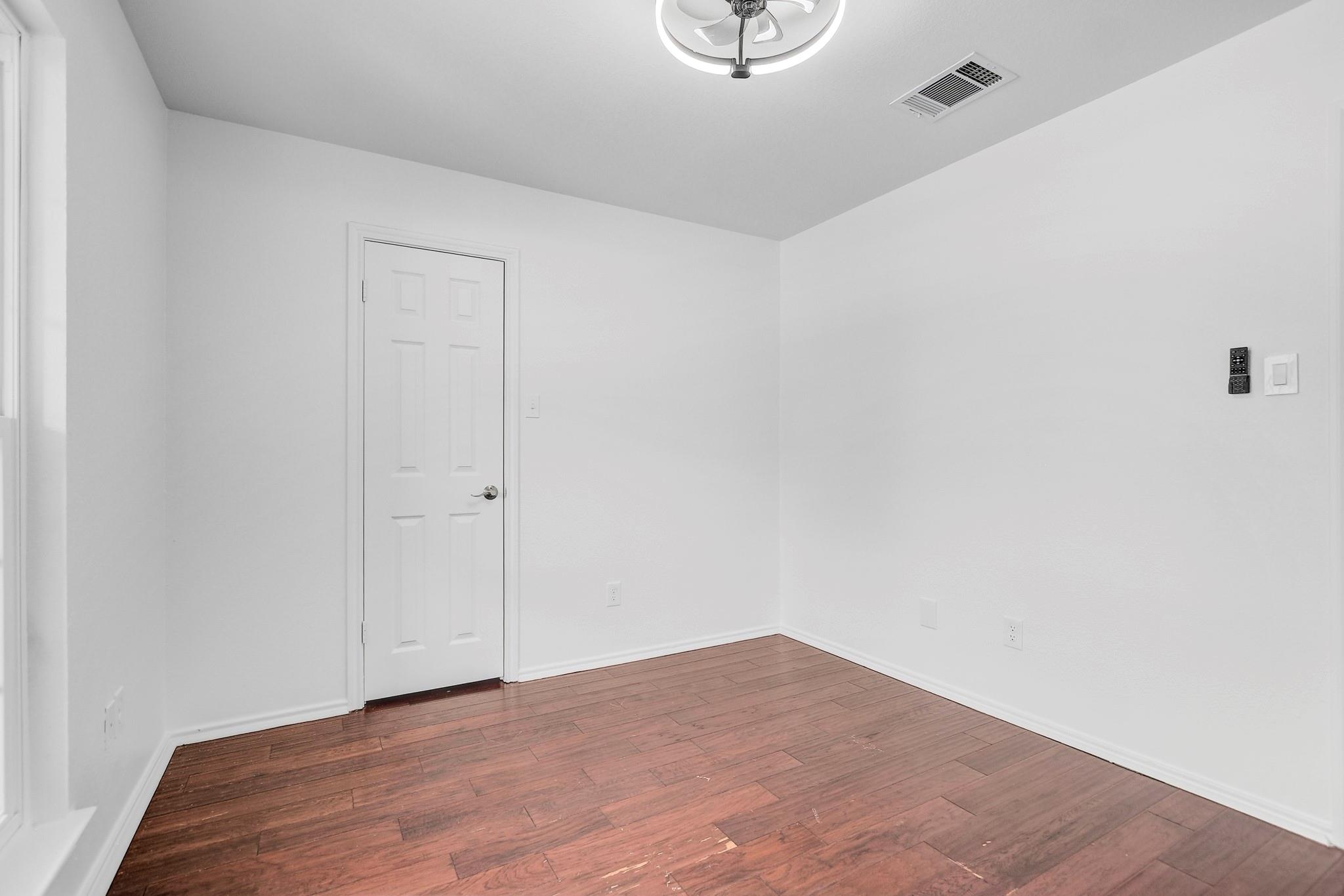 1813 Rosenborough Ln N Property Photo 25