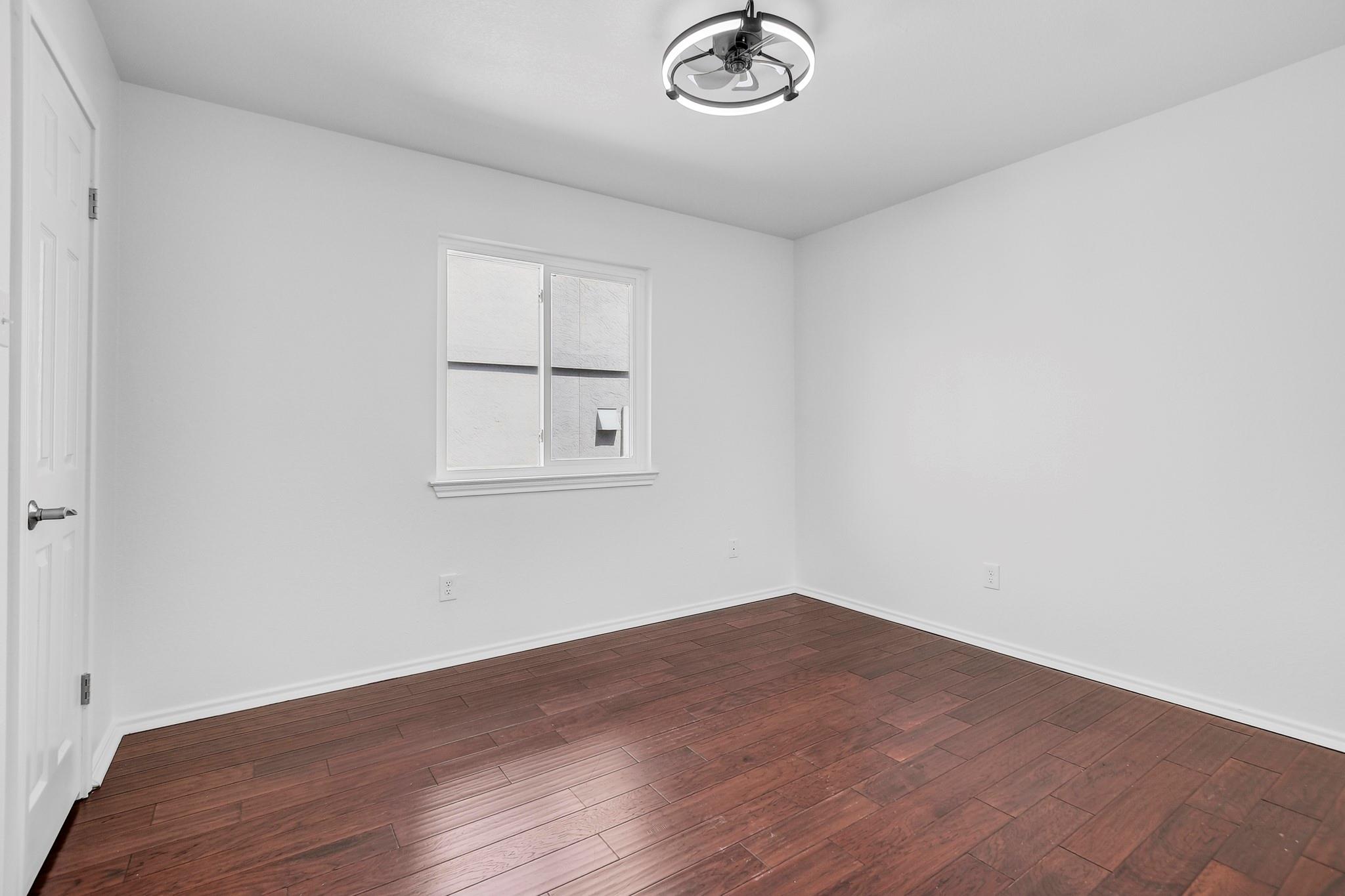 1813 Rosenborough Ln N Property Photo 27