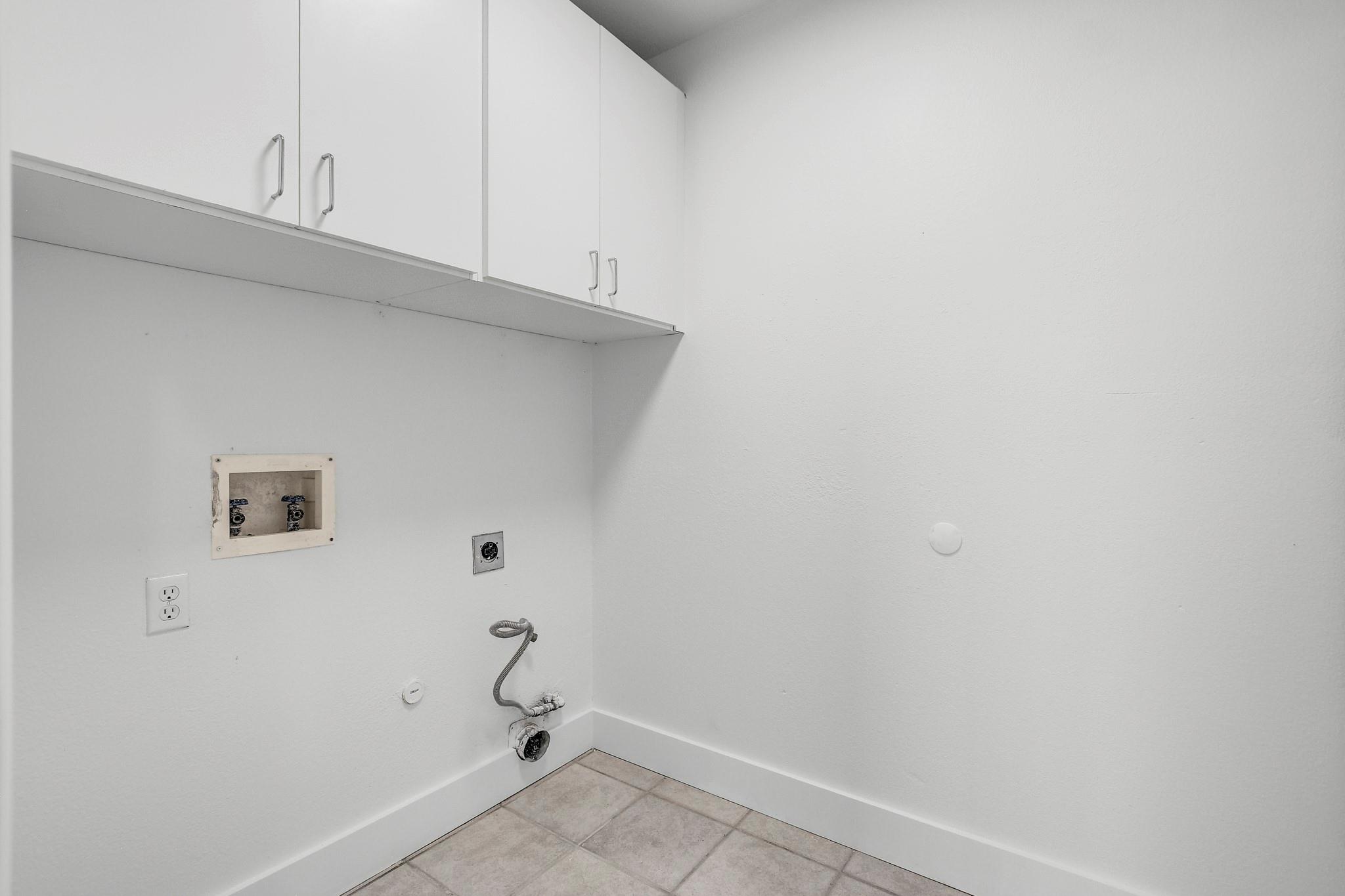 1813 Rosenborough Ln N Property Photo 31