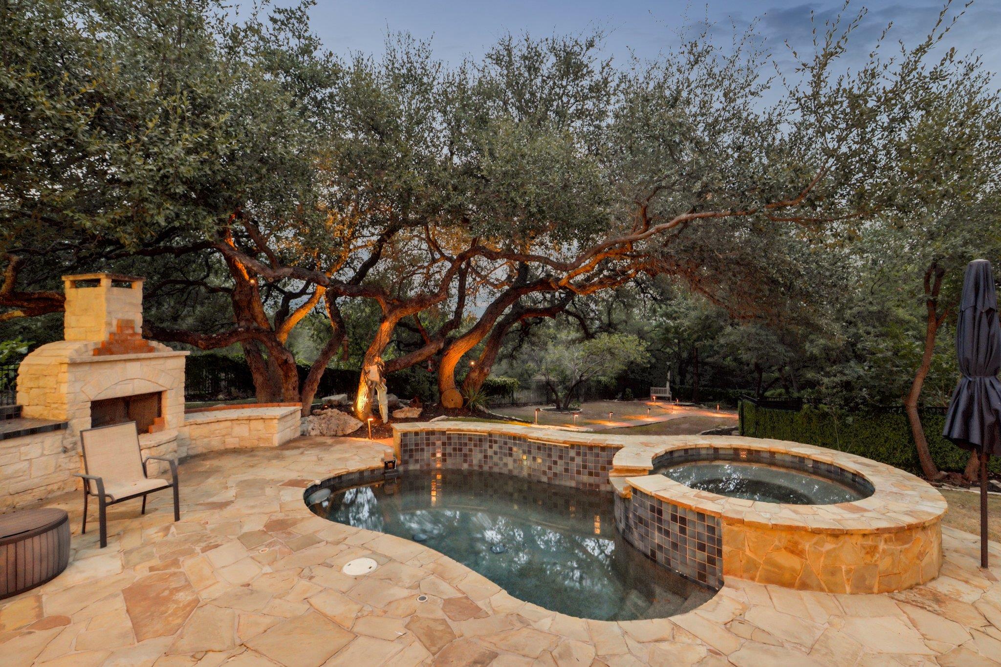 11400 Woodland Hills Trl Property Photo 3