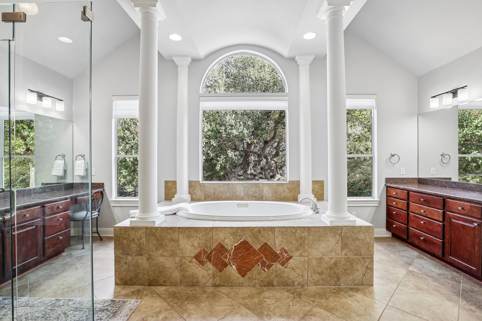 11400 Woodland Hills Trl Property Photo 13