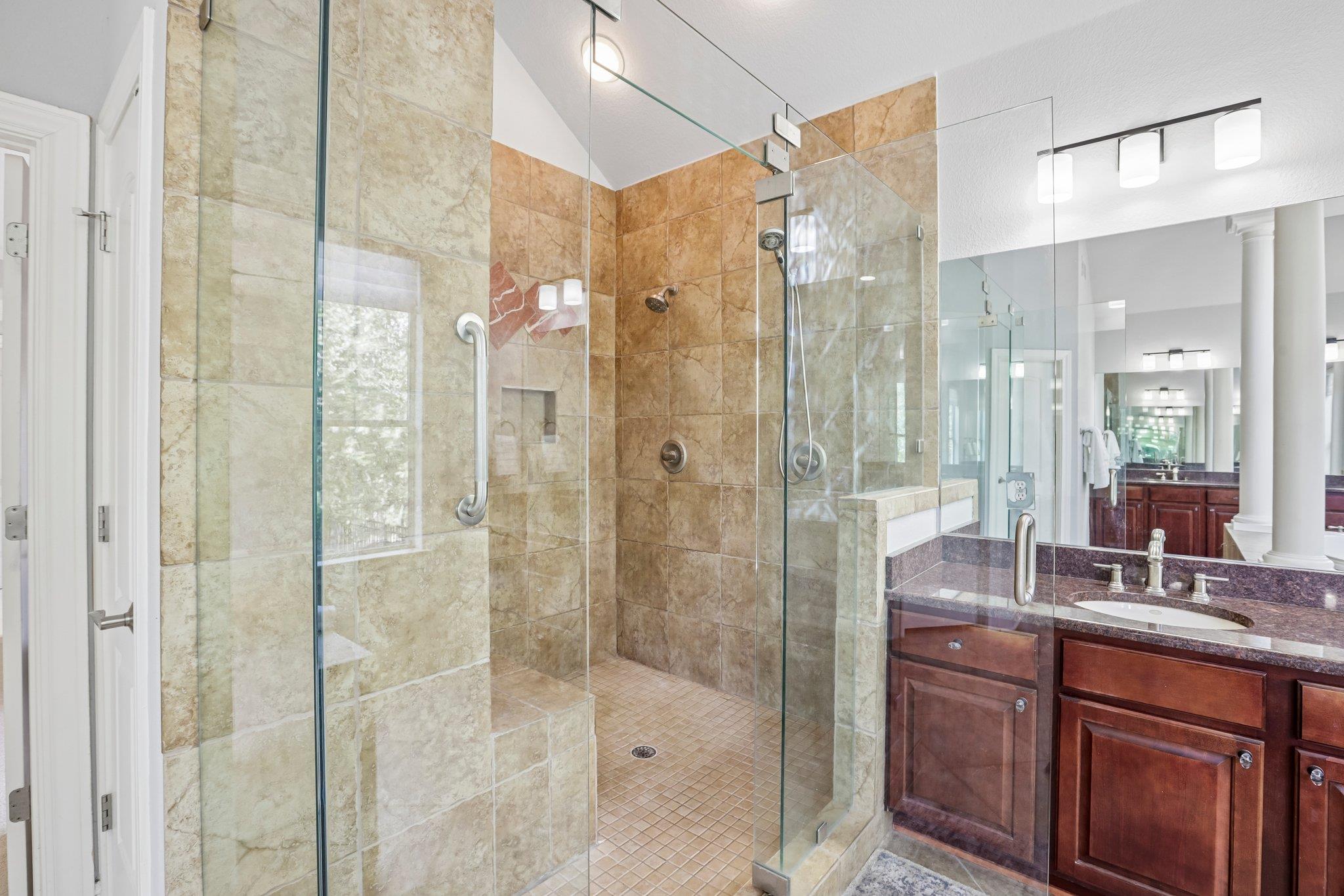 11400 Woodland Hills Trl Property Photo 15
