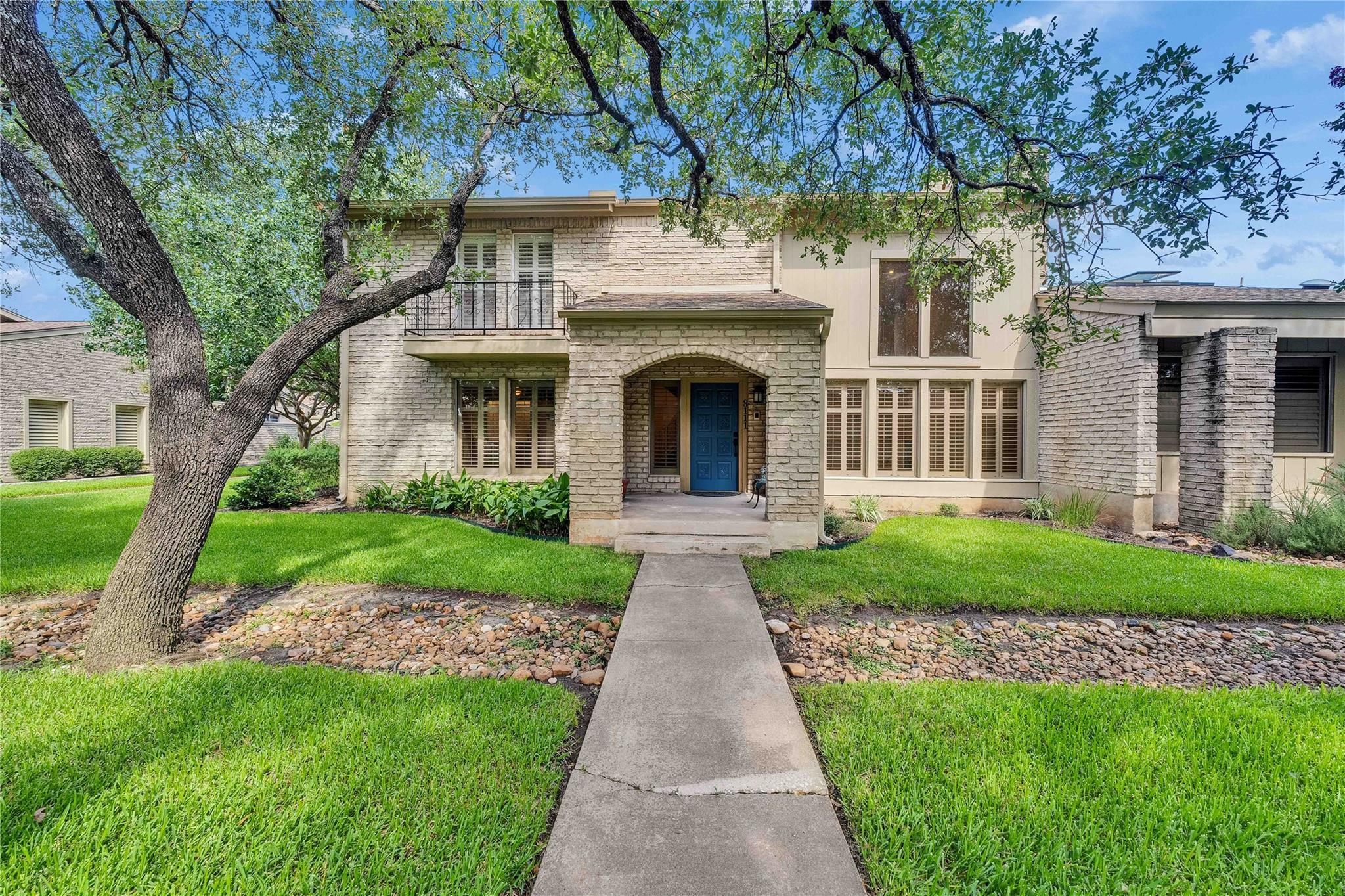 8111 Middle Ct Property Photo 1
