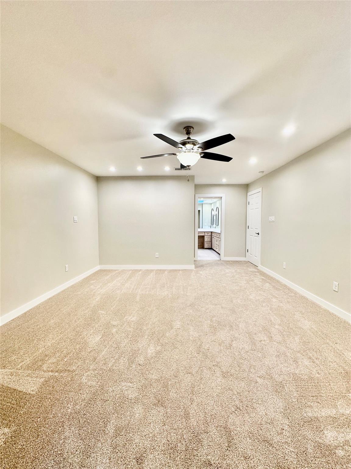 8111 Middle Ct Property Photo 18
