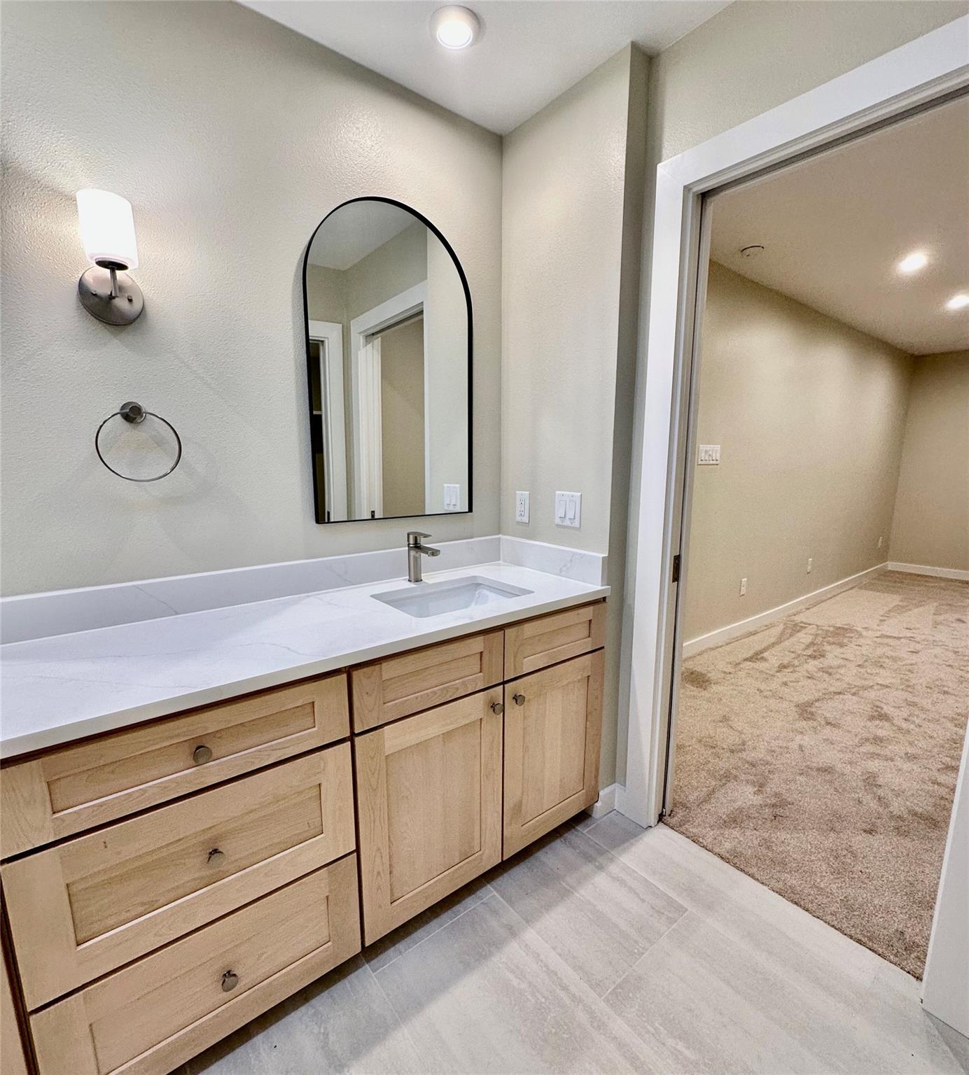 8111 Middle Ct Property Photo 23