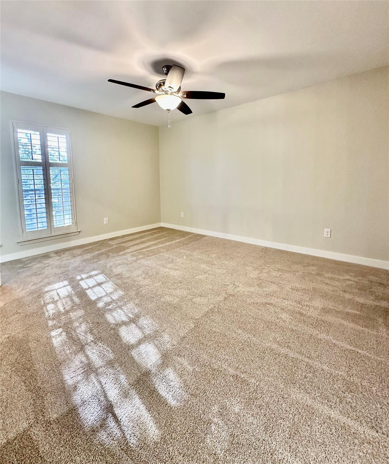 8111 Middle Ct Property Photo 27