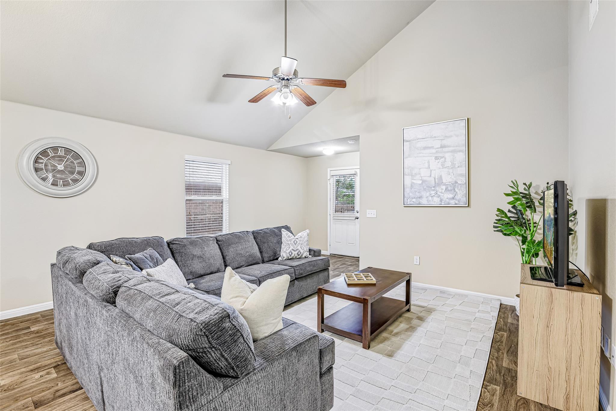 10604 Menominee Falls Ln Property Photo 3