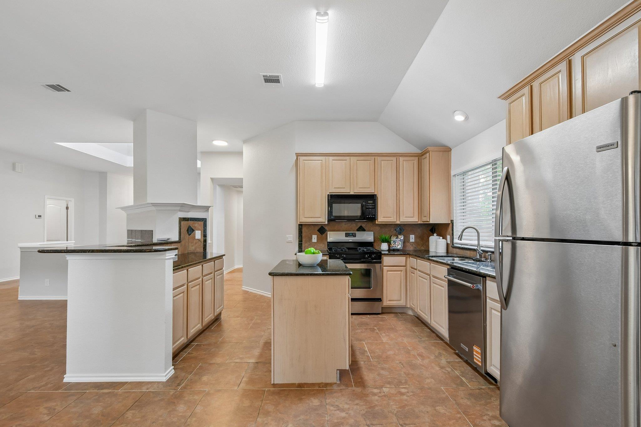 3903 Wharton Ct Property Photo 6