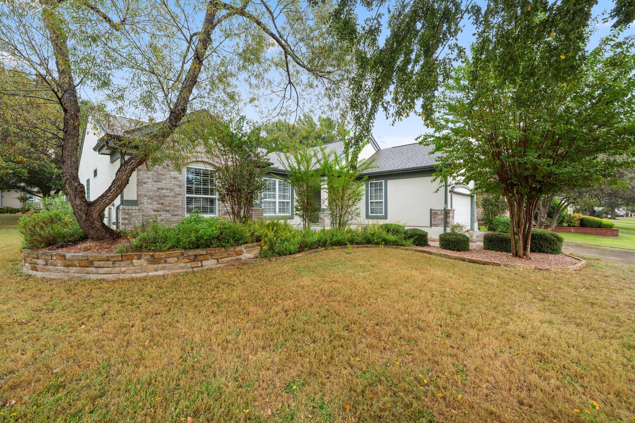 305 Rio Grande Loop Property Photo 2