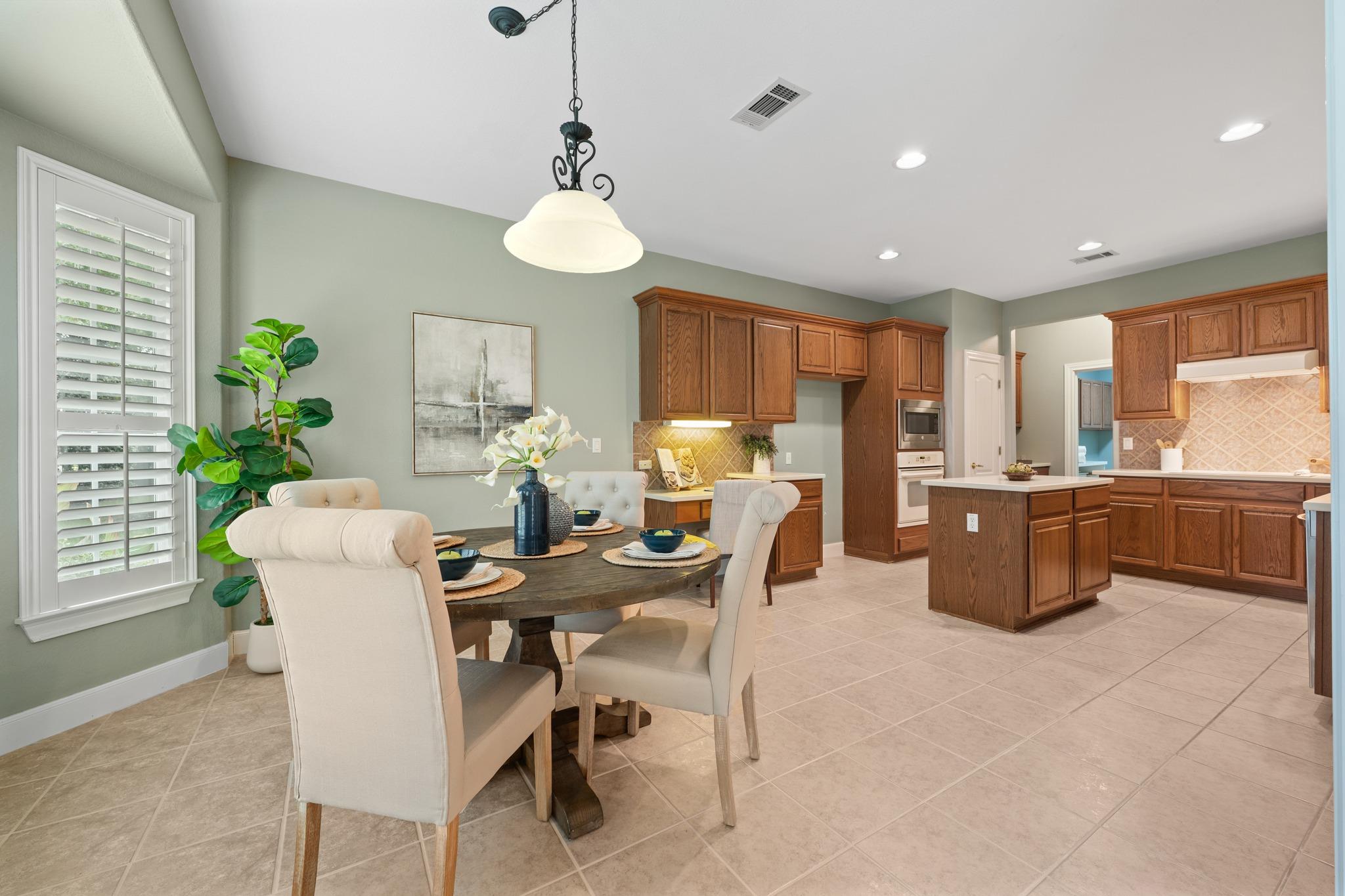 305 Rio Grande Loop Property Photo 15