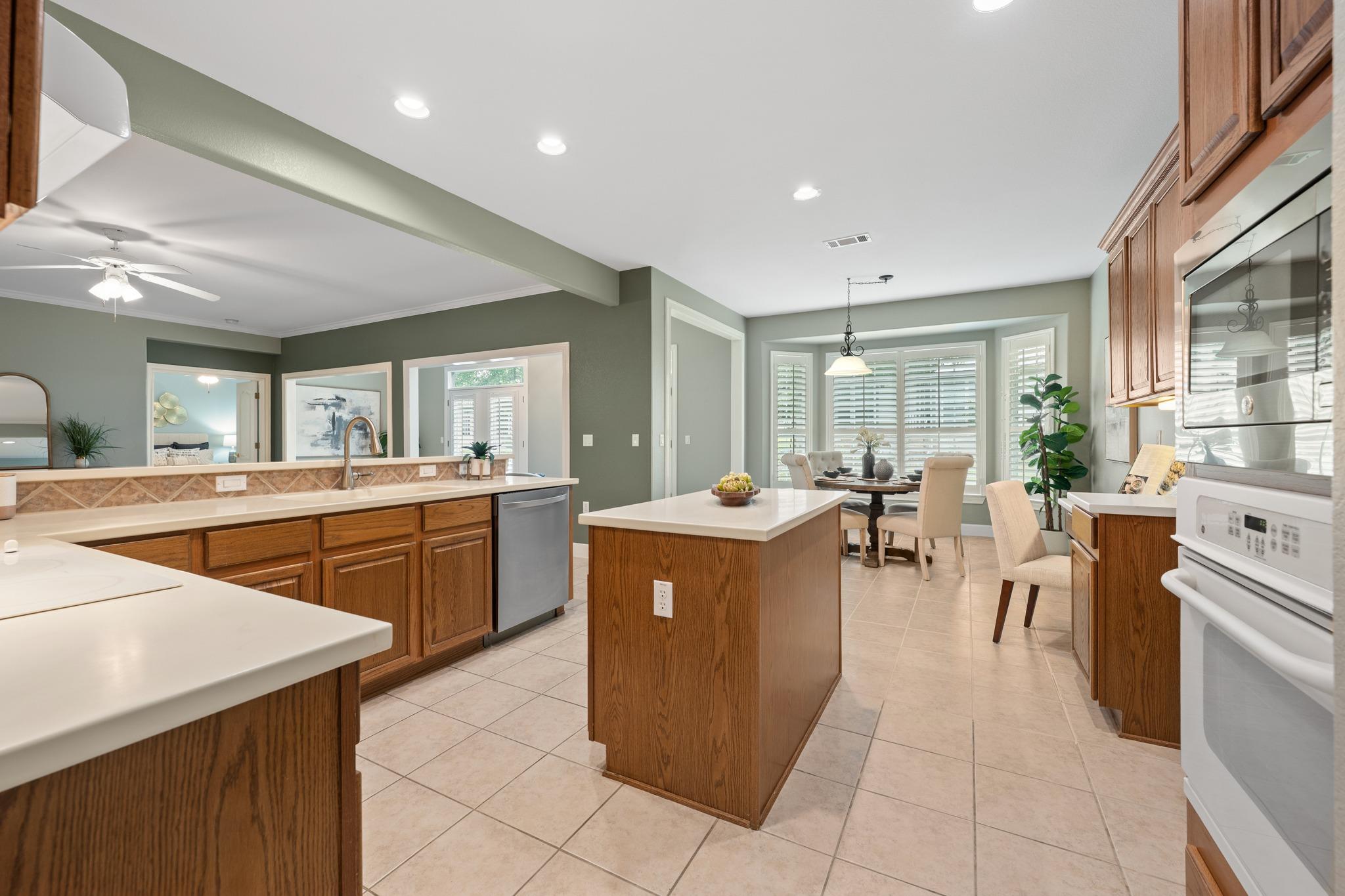 305 Rio Grande Loop Property Photo 16